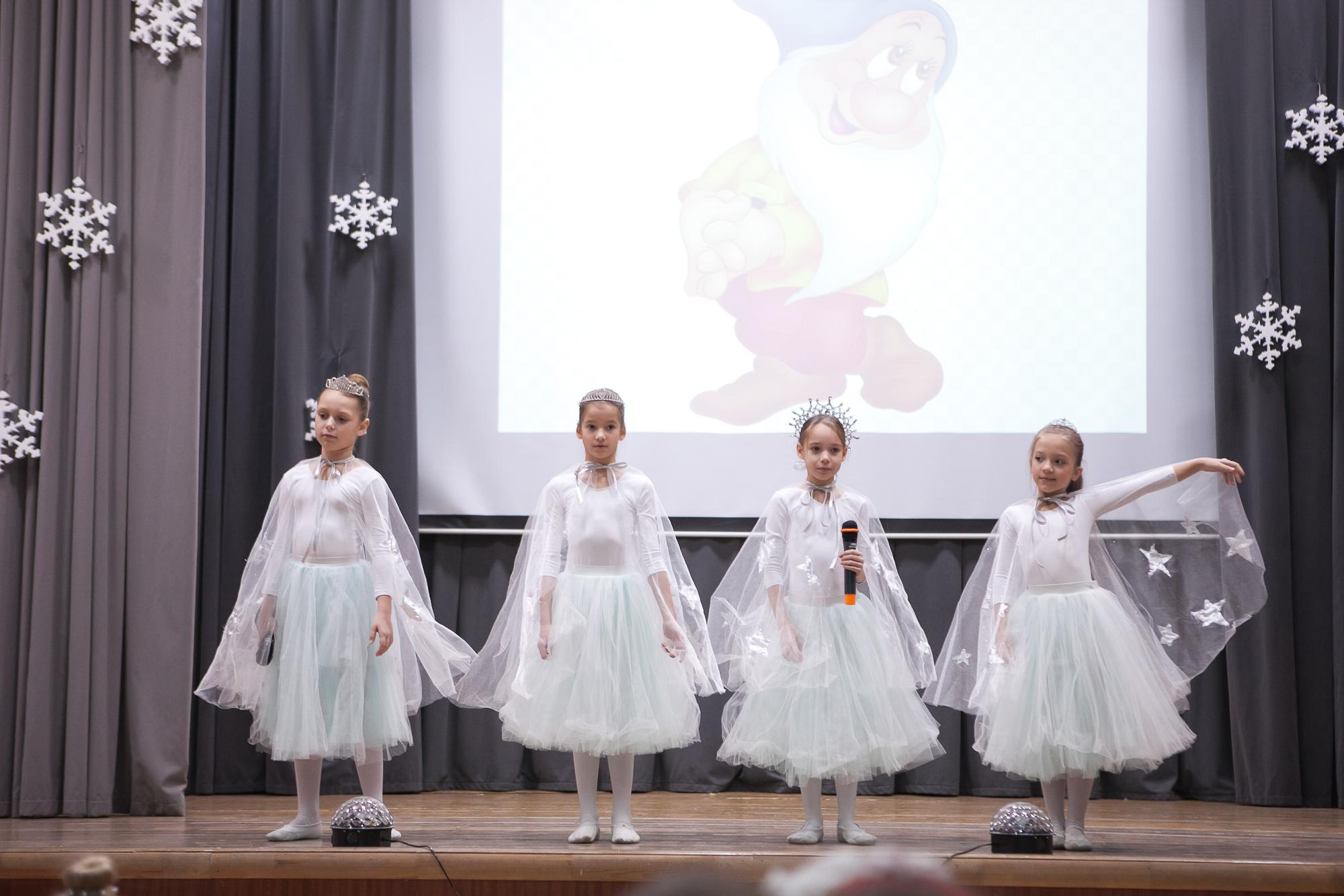 Праздник в школе. Выпускные альбомы Москва СВАО