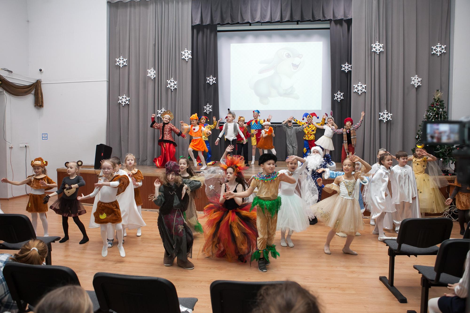 Праздник в школе. Выпускные альбомы Москва СВАО
