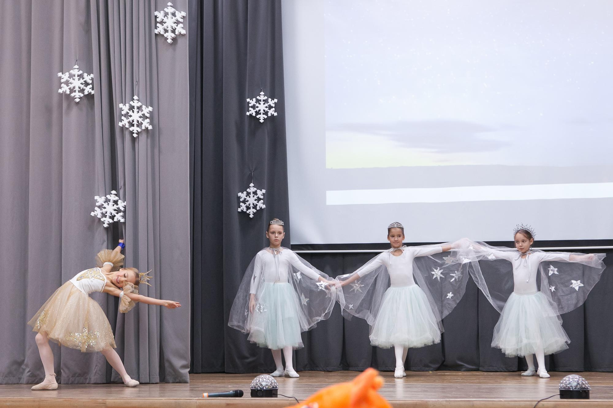 Праздник в школе. Выпускные альбомы Москва СВАО