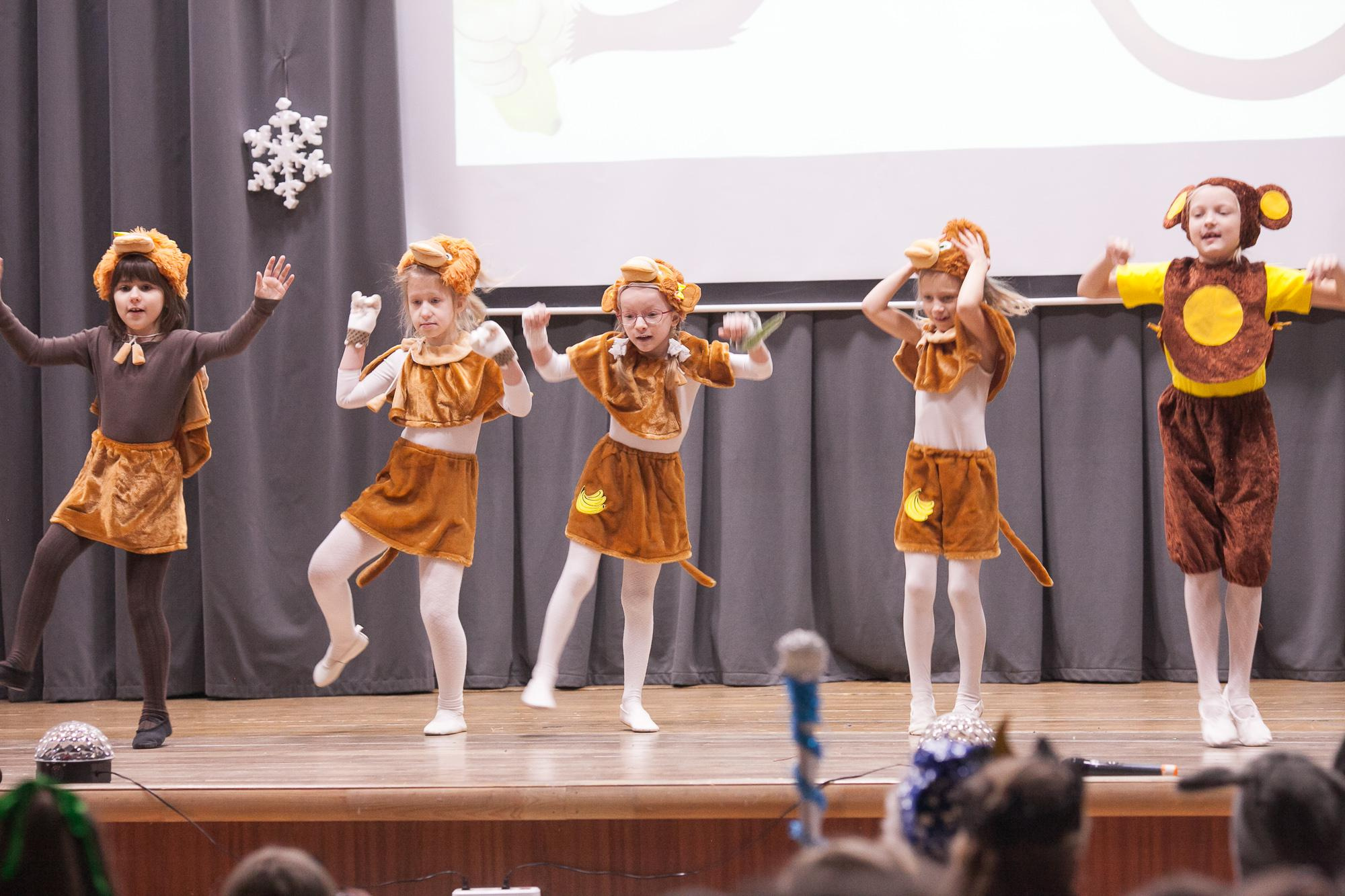 Праздник в школе. Выпускные альбомы Москва СВАО