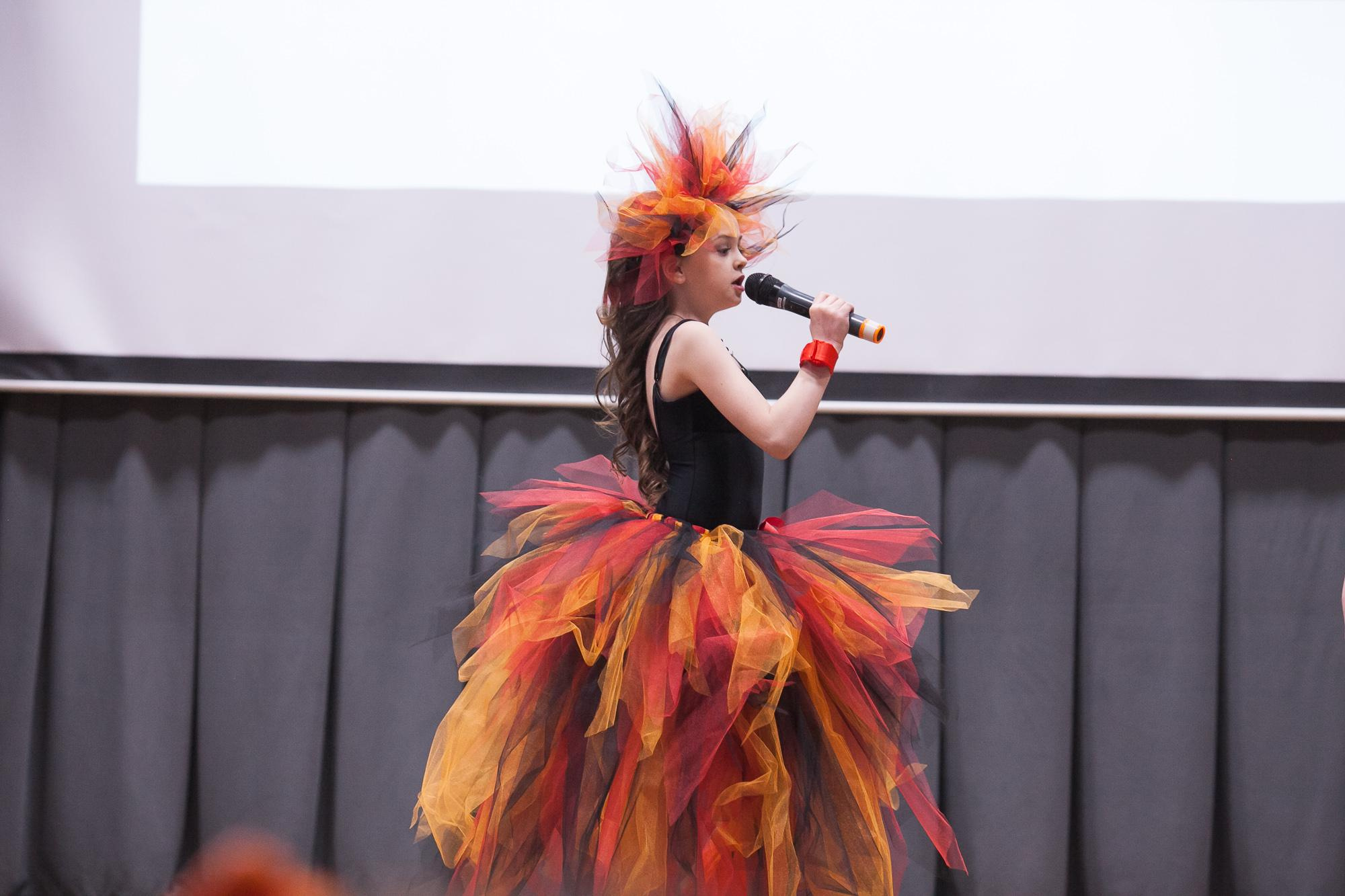 Праздник в школе. Выпускные альбомы Москва СВАО