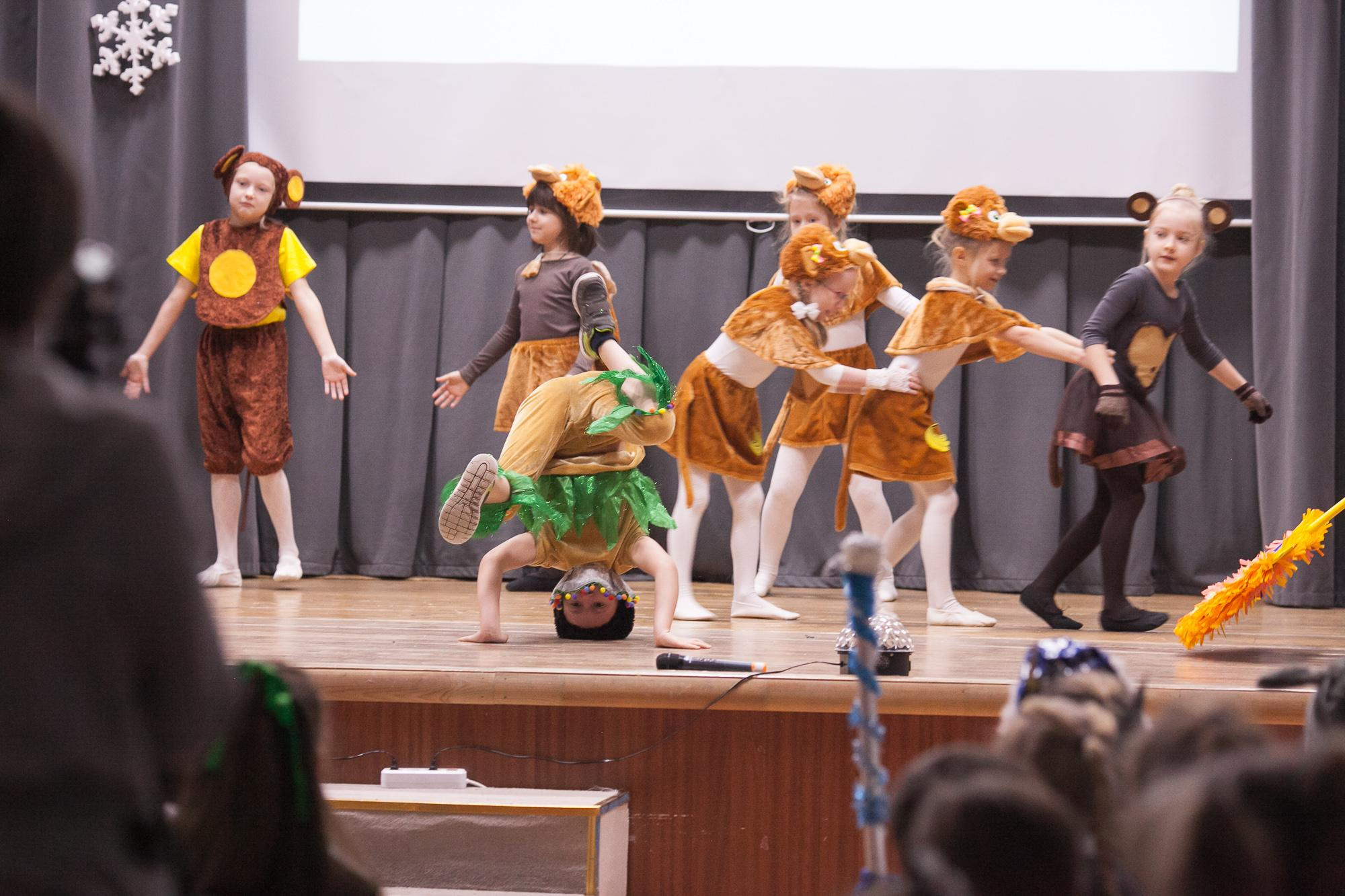 Праздник в школе. Выпускные альбомы Москва СВАО