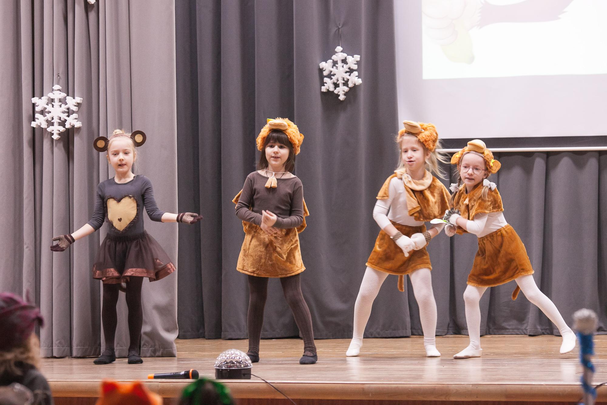 Праздник в школе. Выпускные альбомы Москва СВАО