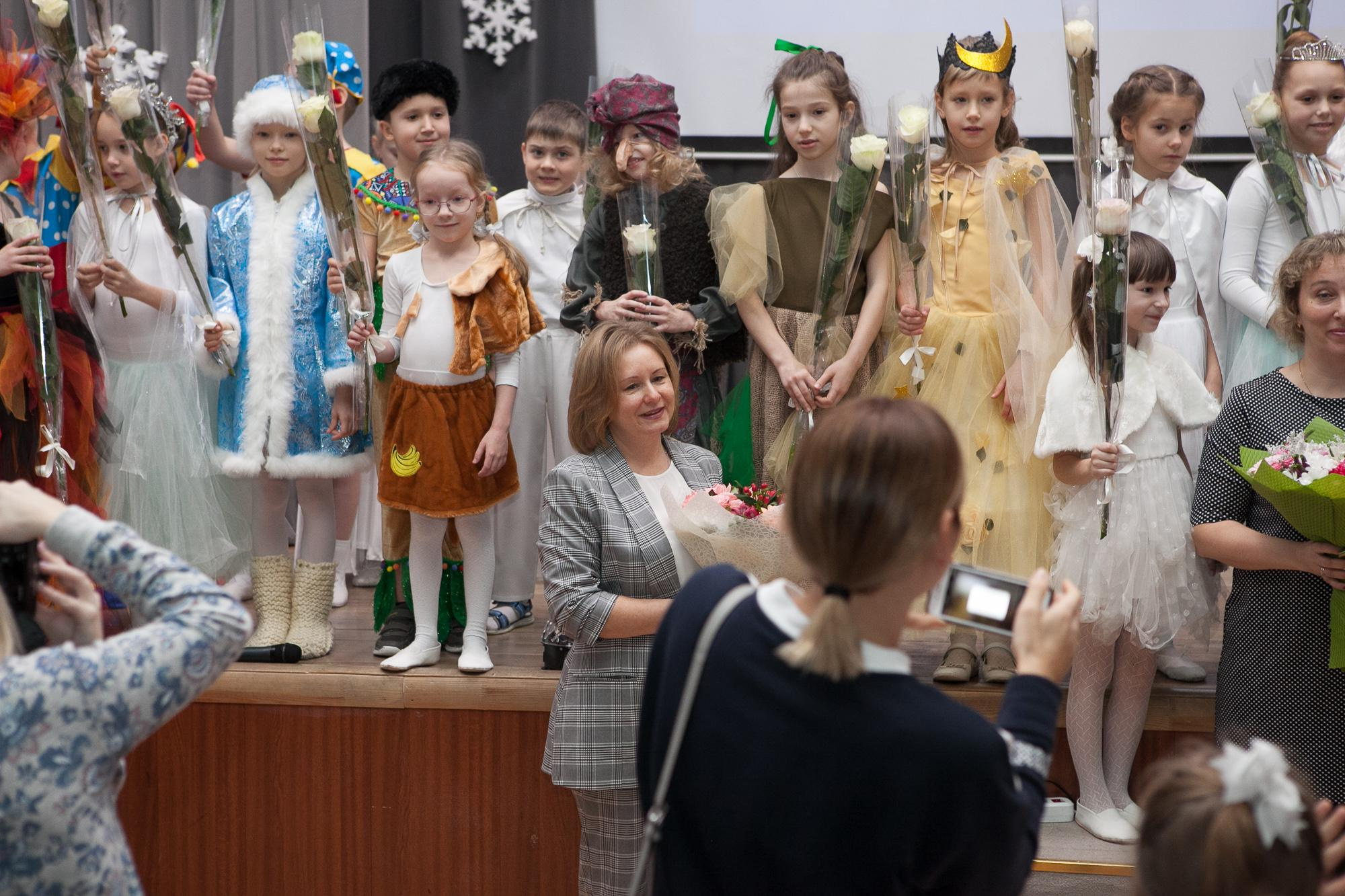 Праздник в школе. Выпускные альбомы Москва СВАО