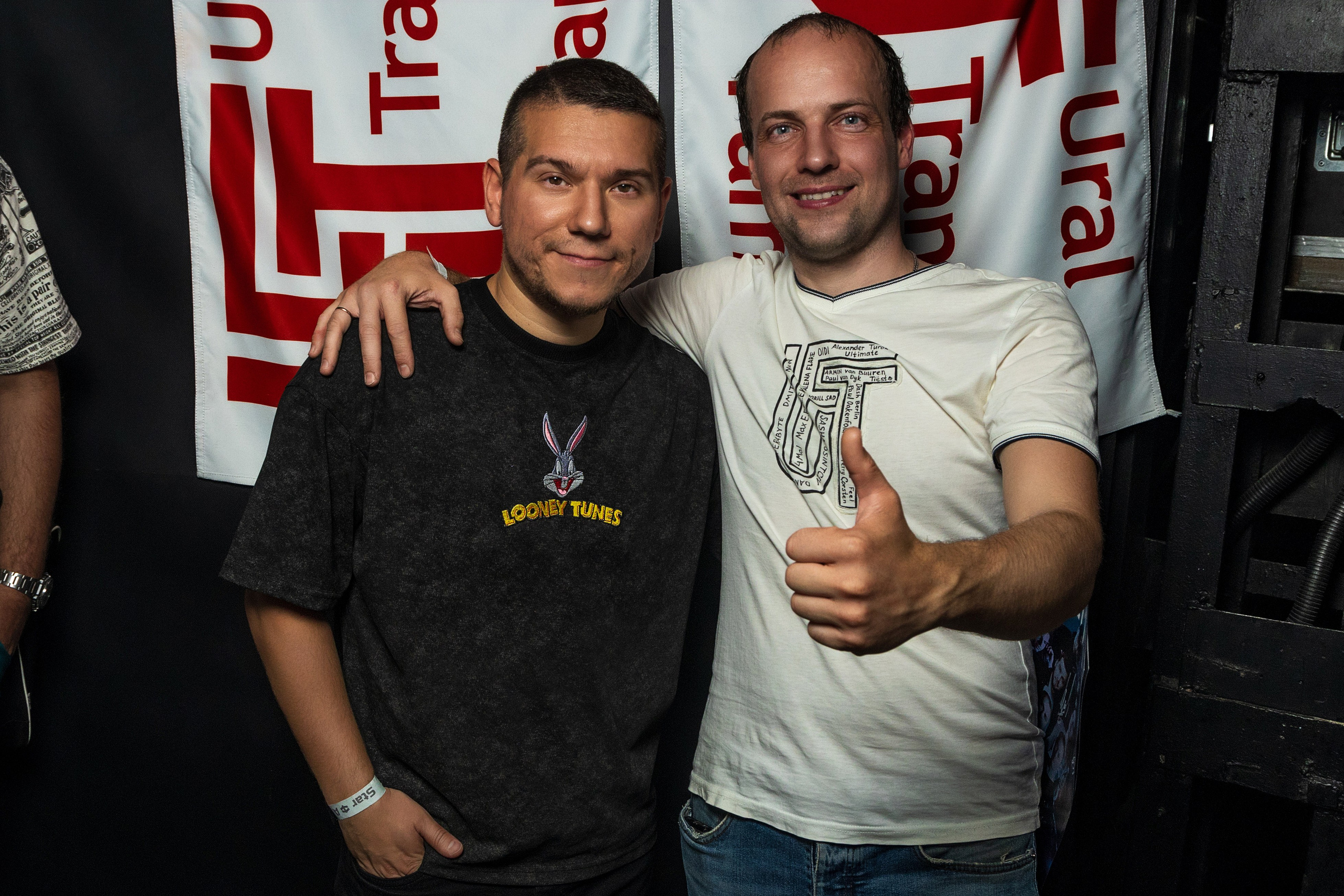 System Reality: Glow! в клубе Фабрика, Екатеринбург. Репортажный фотограф Екатеринбург | Яркий, качественный репортаж | Концерты, клубы, репортаж, праздники, корпоративы