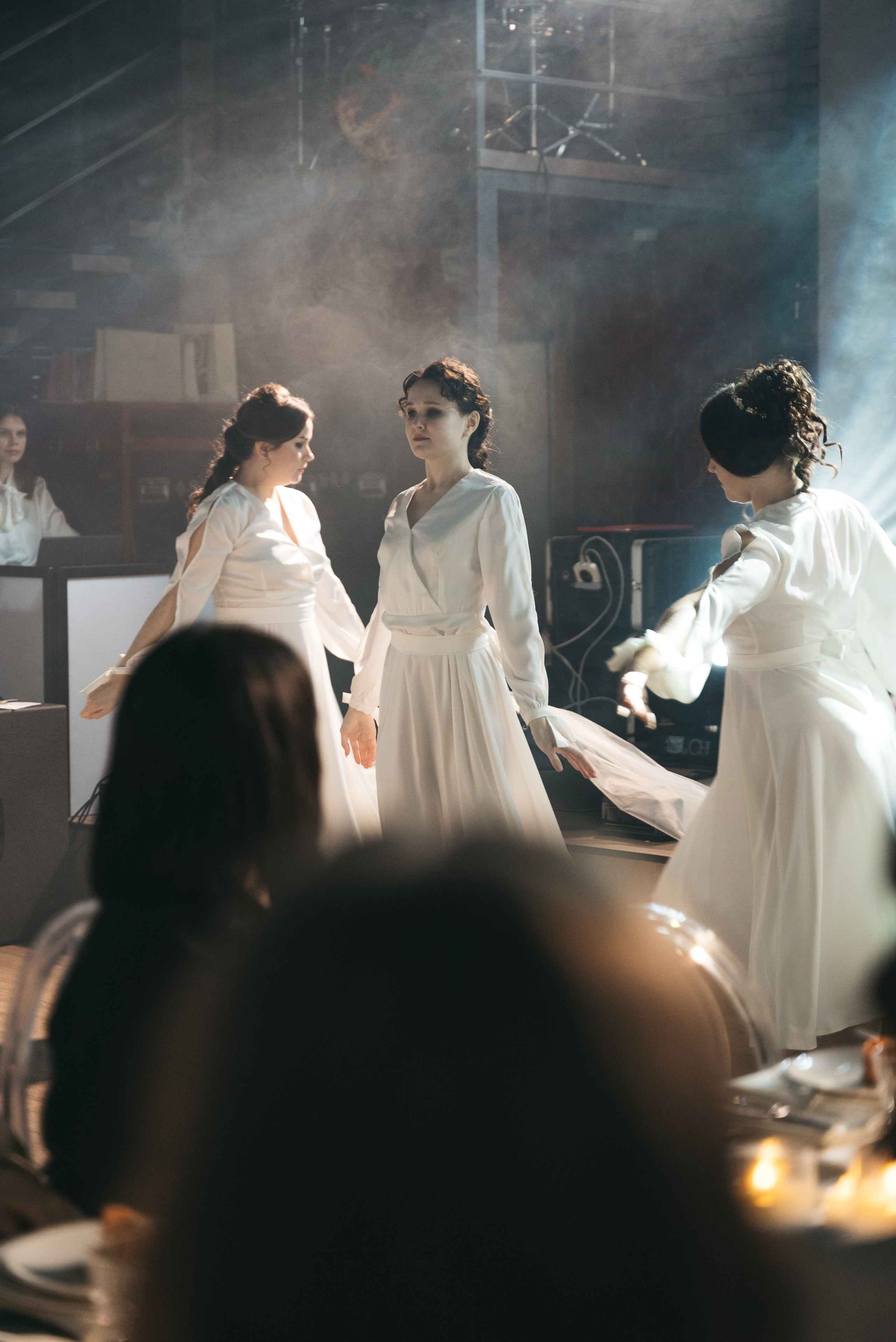 WhiteRoom Pre-wedding. Репортажный и свадебный фотограф в Сургуте