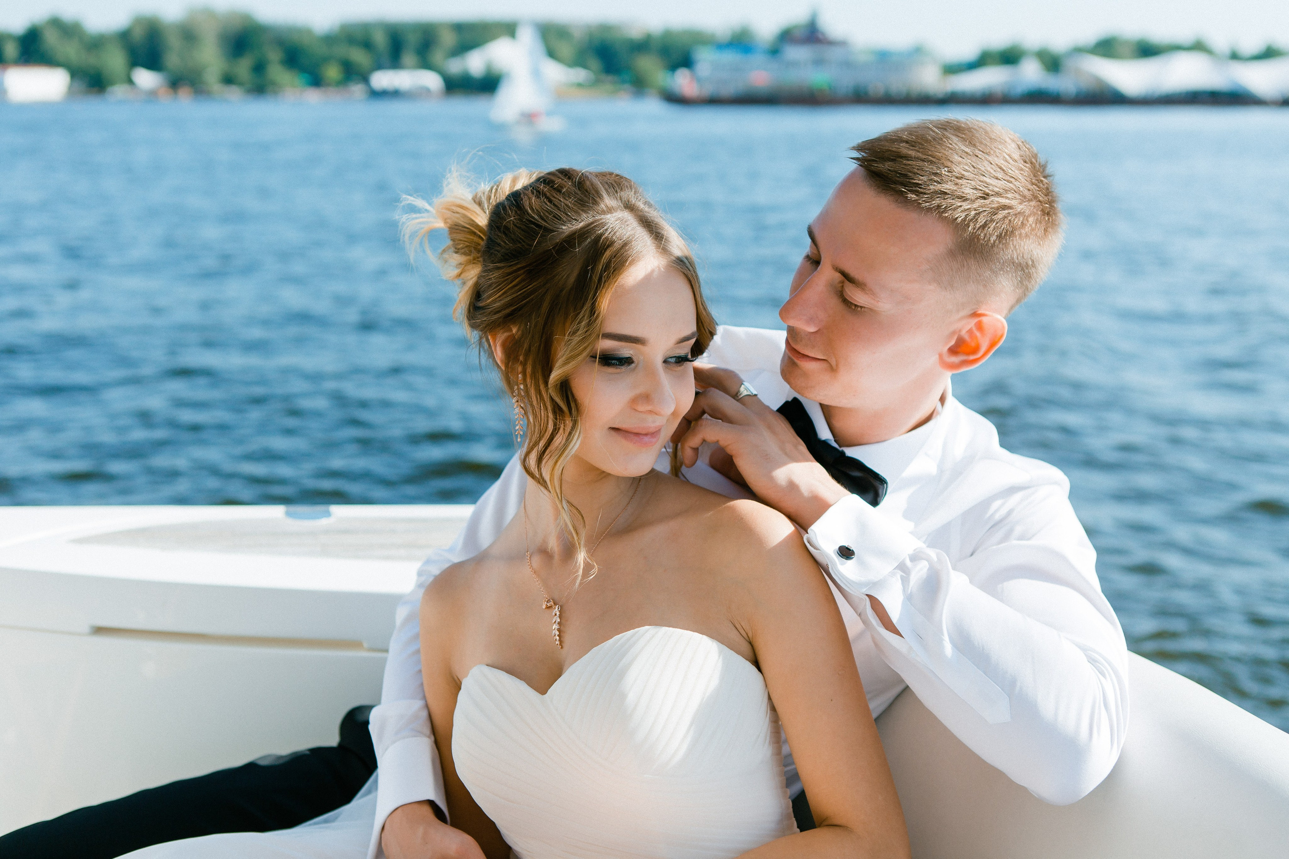 Денис и Ксения. Видеосъемка и фотосъемка свадеб. Фотограф и оператор на свадьбу. Видеосъемка подкастов, собственная видео-фотостудии. Предметная фотосъемка