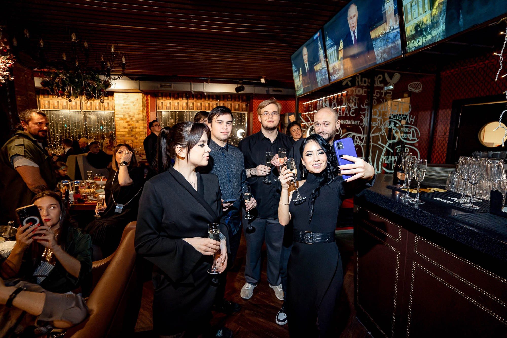 Новый год 2024 в Peoples. Сергей Кошкин. Репортажная и ивент-фотография в Сургуте