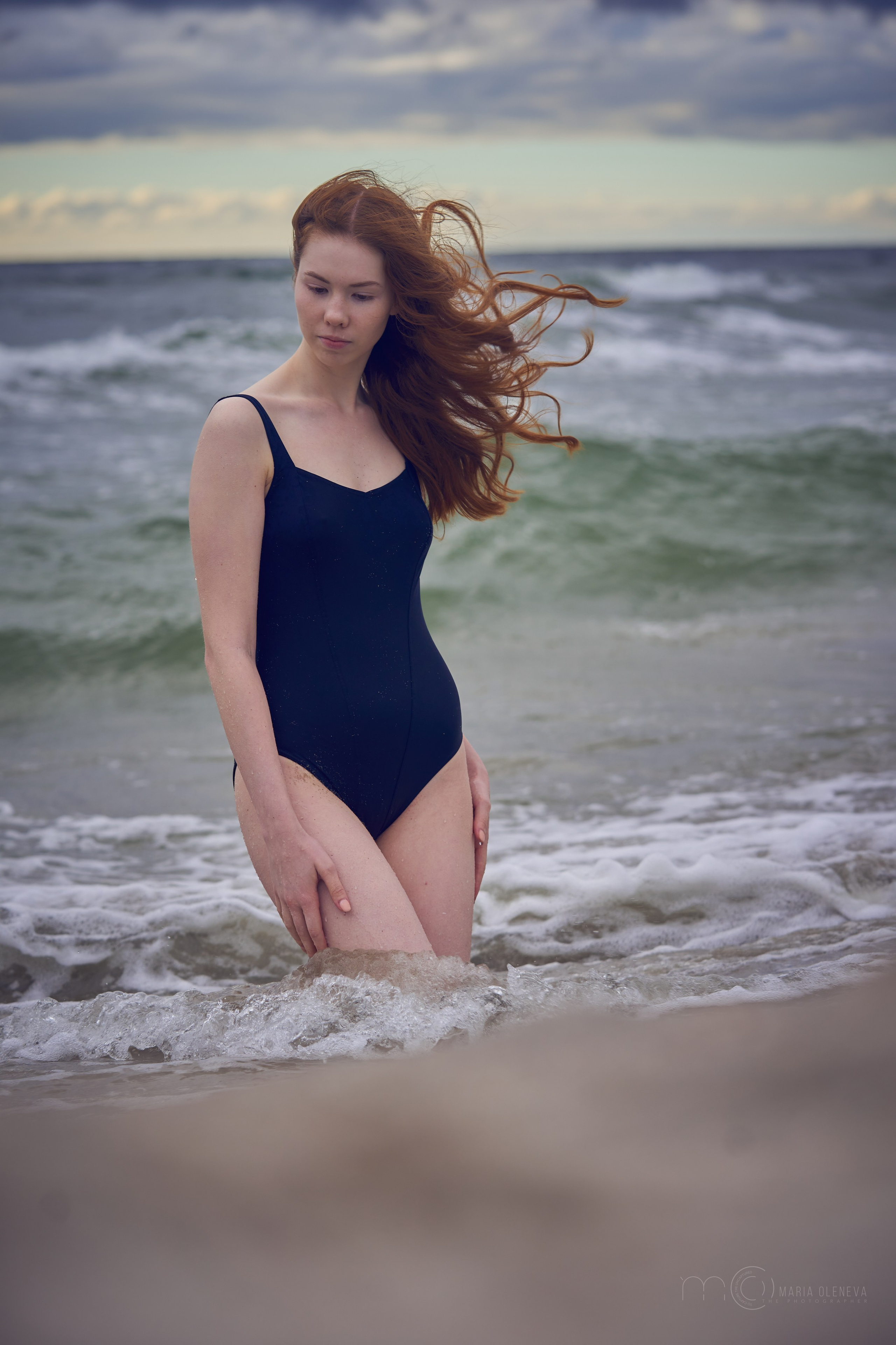 Полина и море. Фотограф Мария Оленева