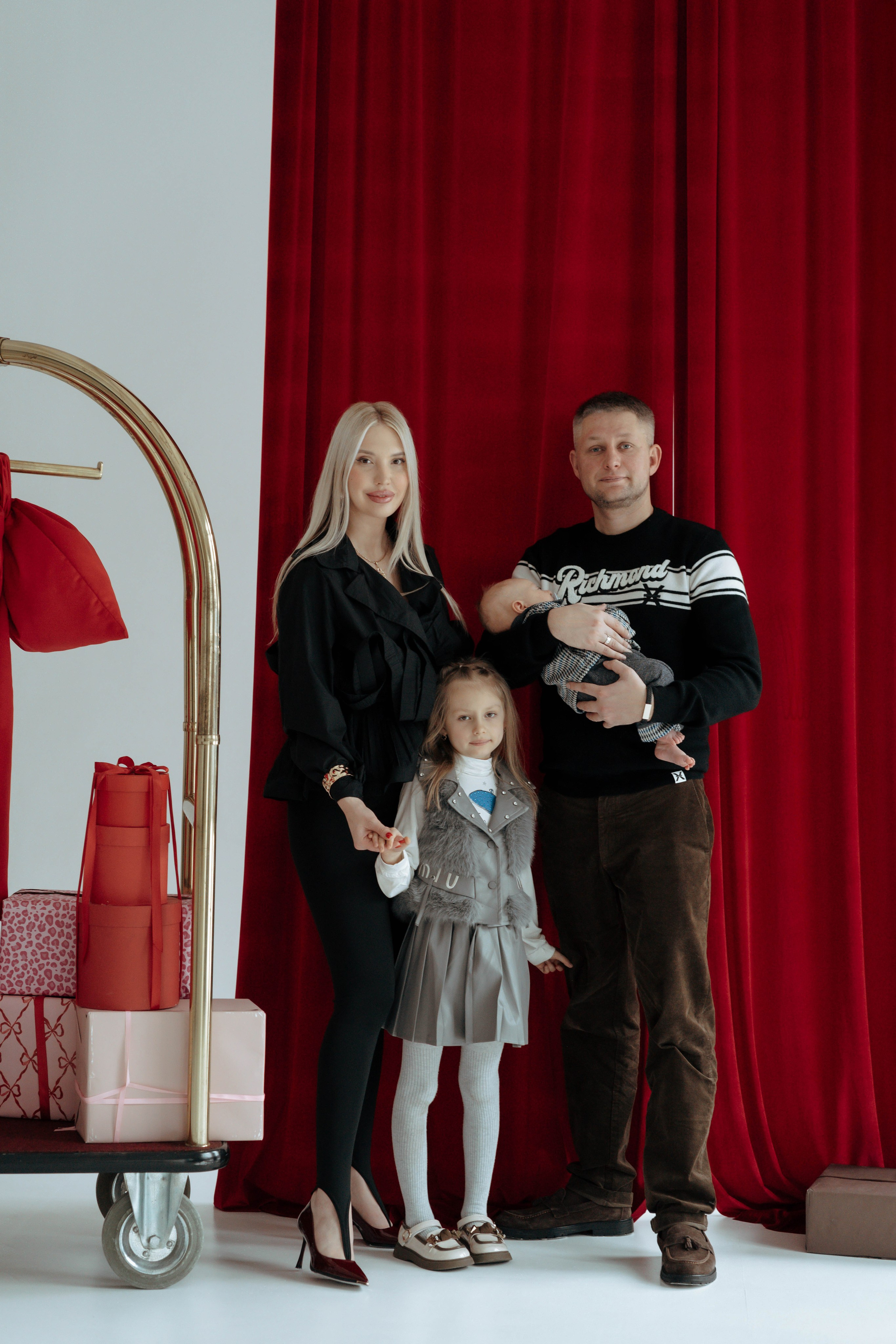 Лидочка и ее семья ❤️. Меня зовут Ковалёва Вероника. Фотограф Ростов-на-Дону