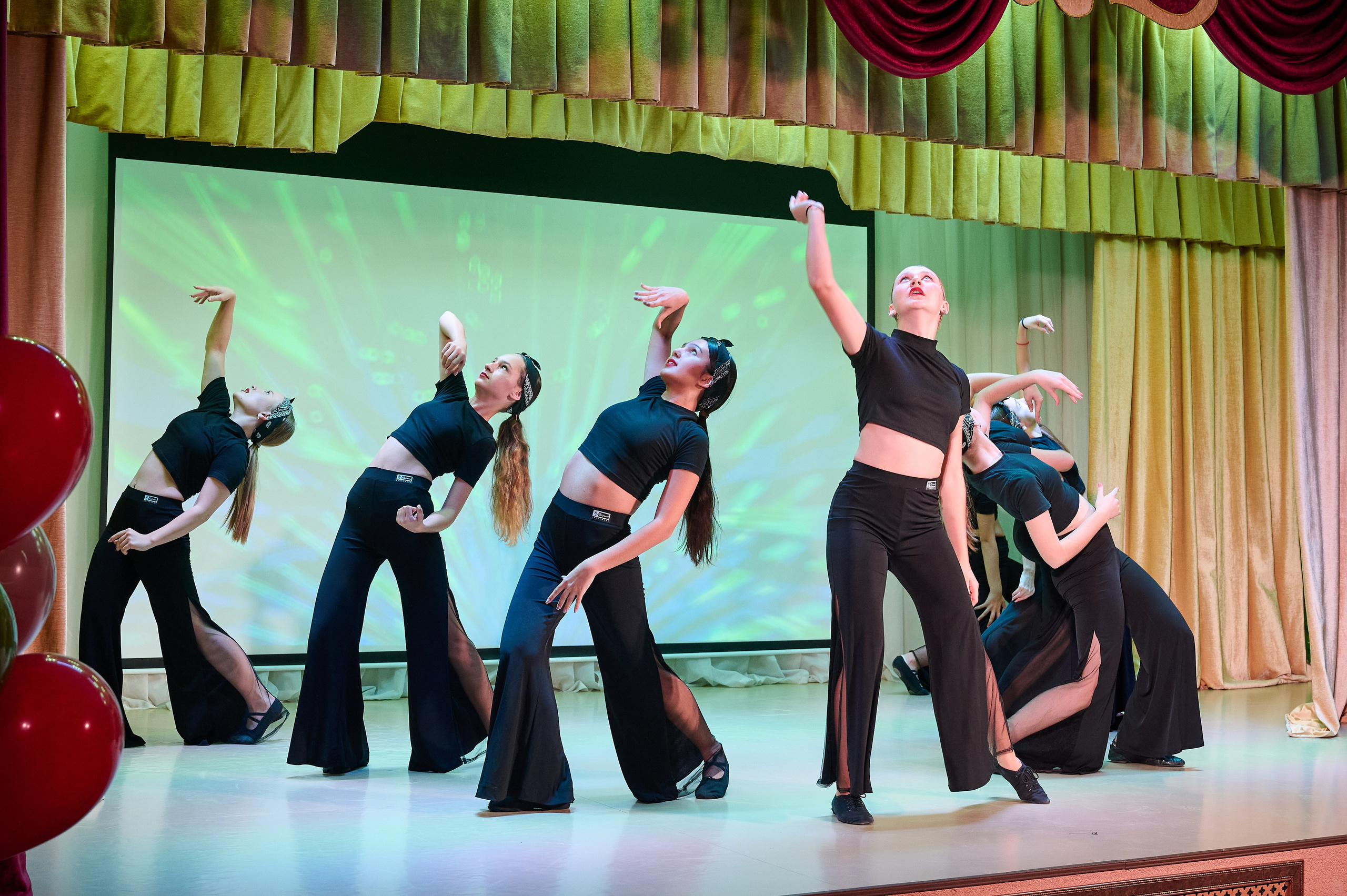 День матери Виноградный. Жизнь курорта Кабардинка в фотографиях