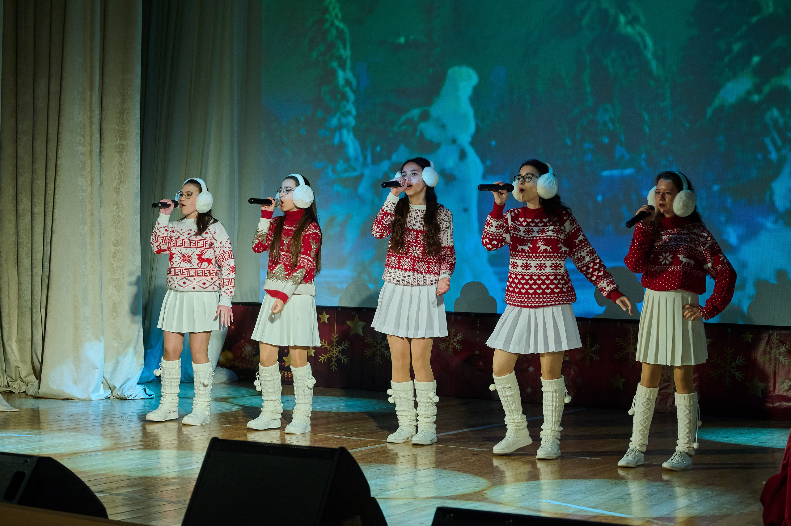 Концерт НГ В ДК. Жизнь курорта Кабардинка в фотографиях