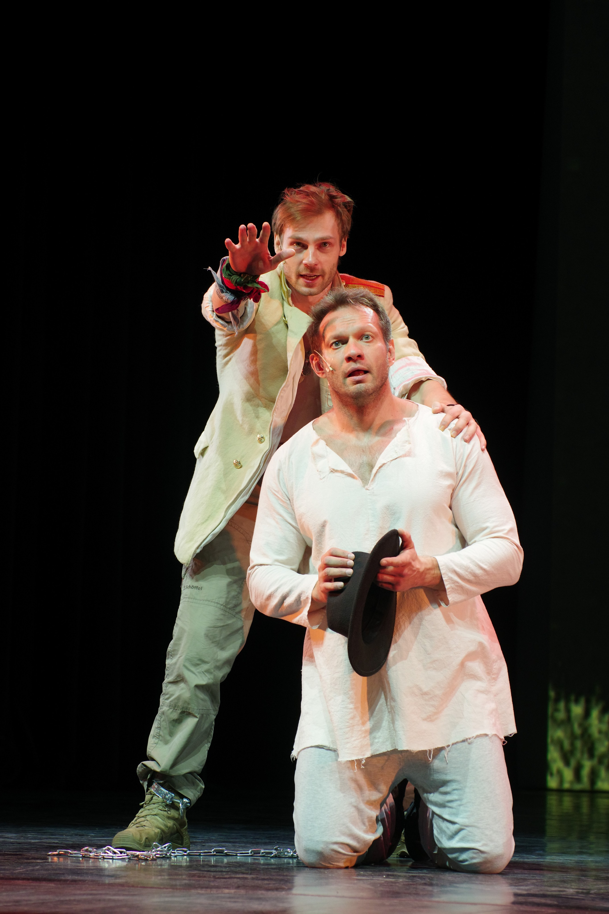 Театр И-Он, Люди и мыши. Семейный и детский фотограф Антон Зорин