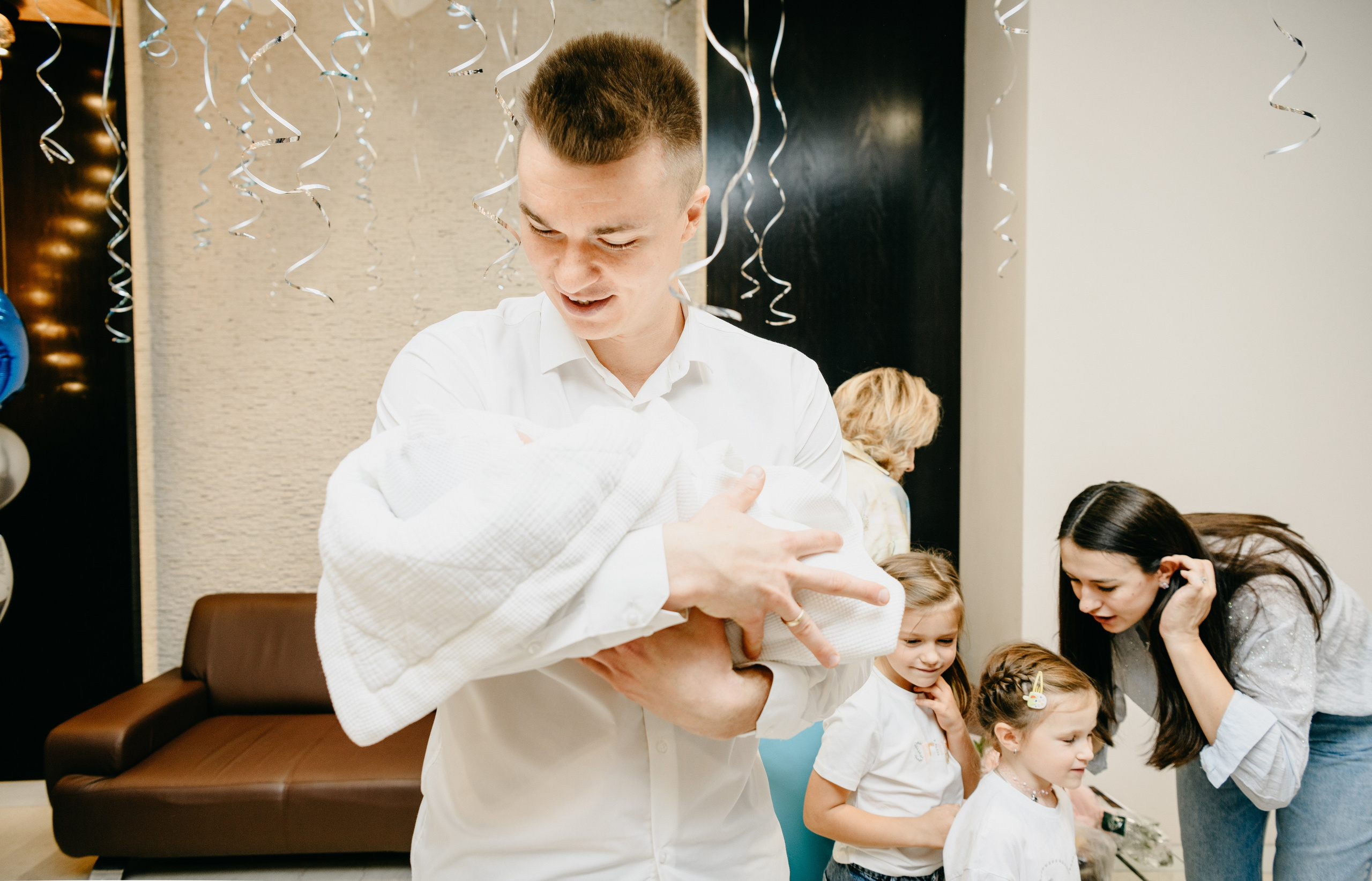 Выписка Льва. Лапино. Фотограф на выписку из роддома в Москве и МО