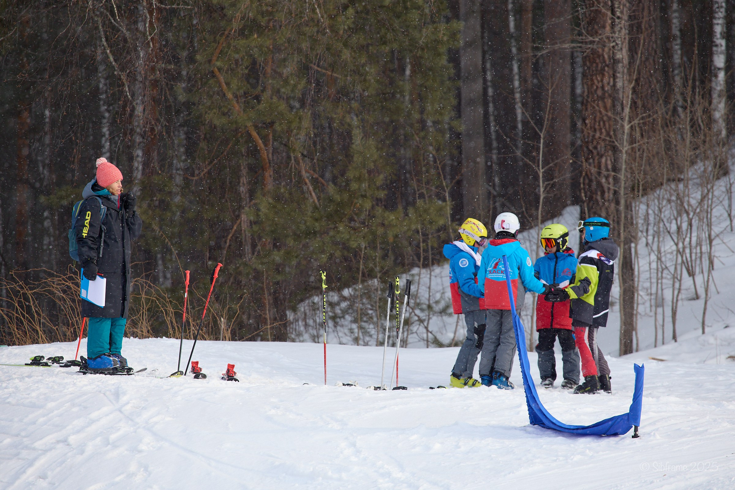 Региональные соревнования по фристайлу в дисциплине Ски-кросс среди юниоров. Томск. «Приз памяти Д. Г. Карташова». Коммерческий фотограф для бизнеса в Томске Дмитрий Ельчанинов