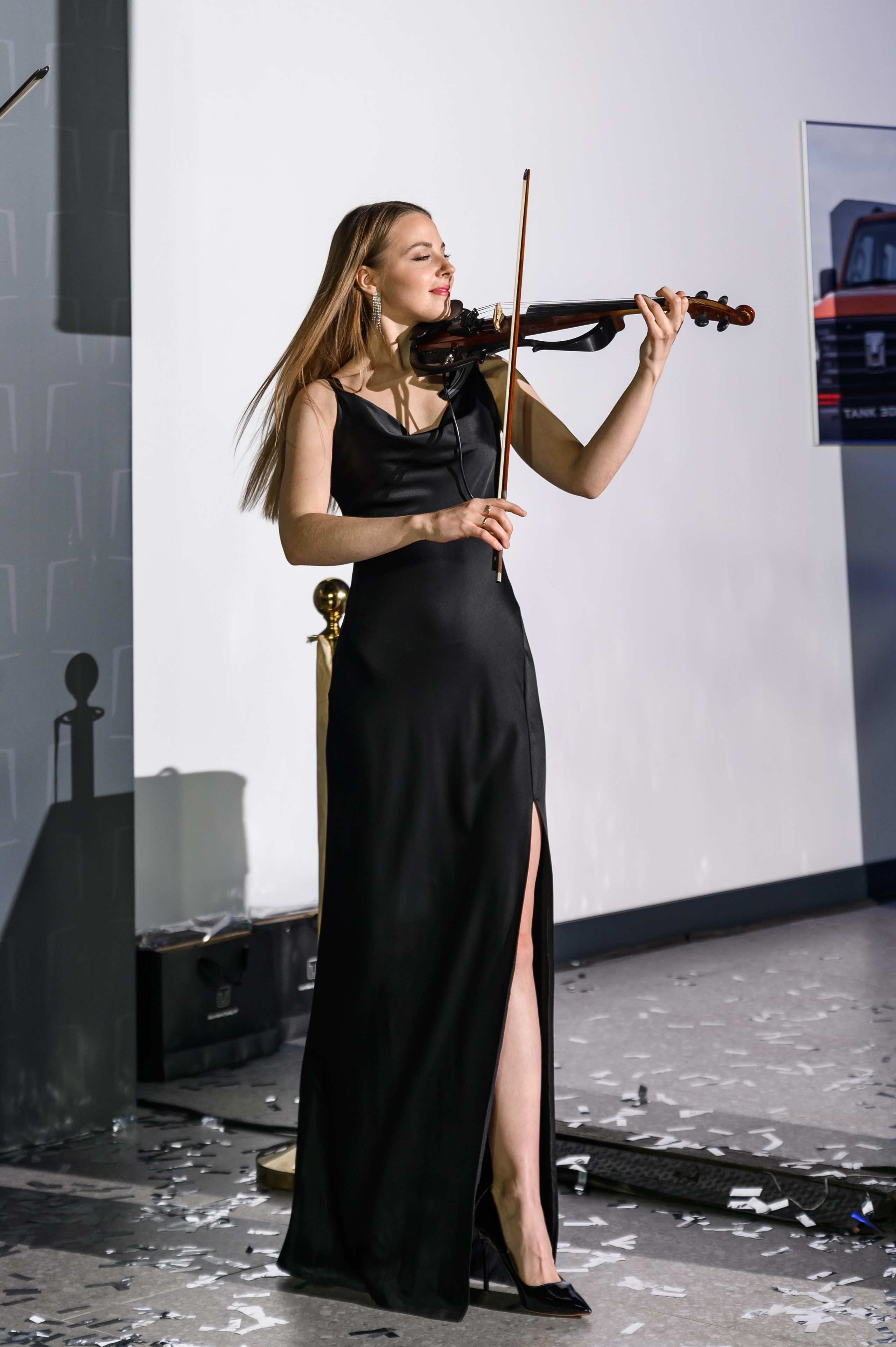 Автосалон Танк. Свадебный фотограф Москва Юрий Кульман