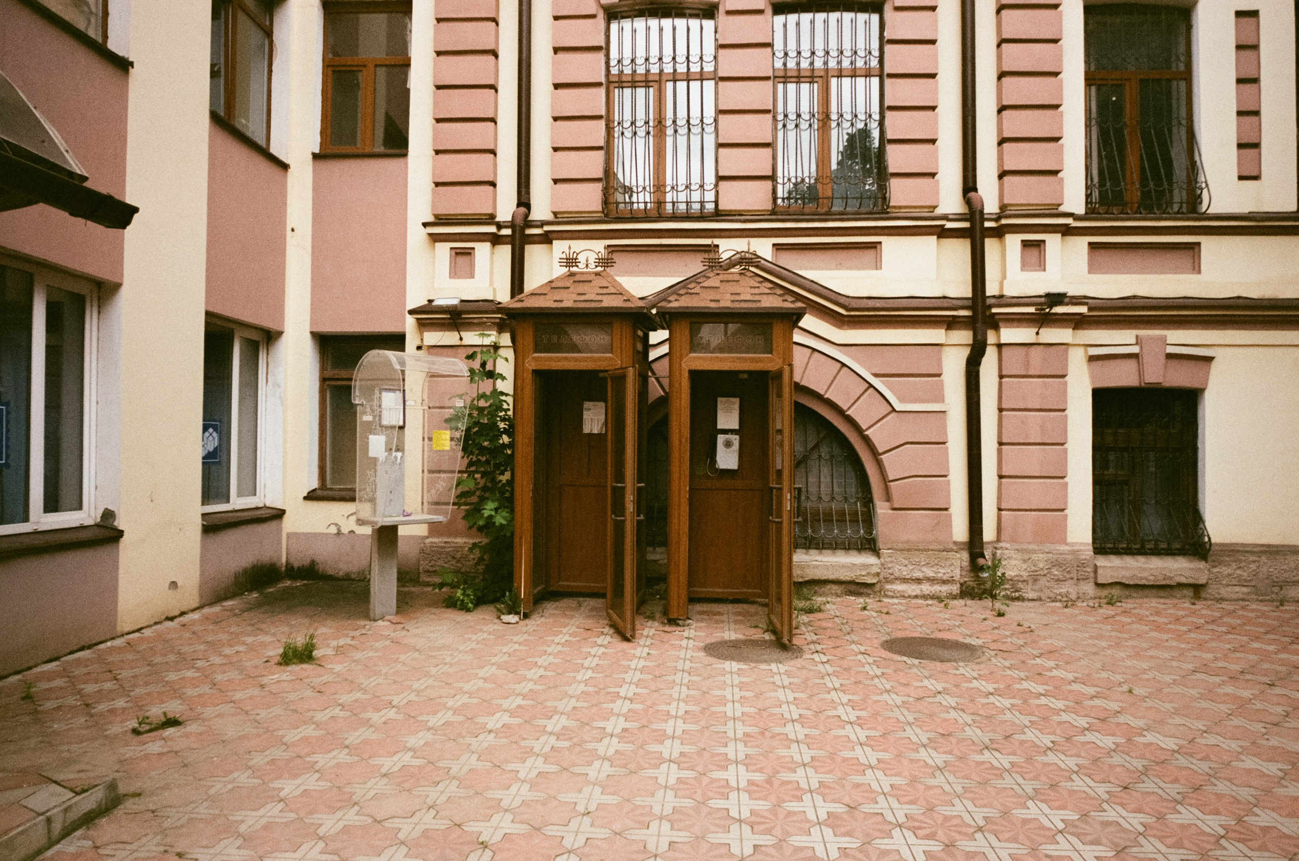 Ессентуки / Voigtlander BESSA-T / Fujifilm X-tra 400 (просрочка)