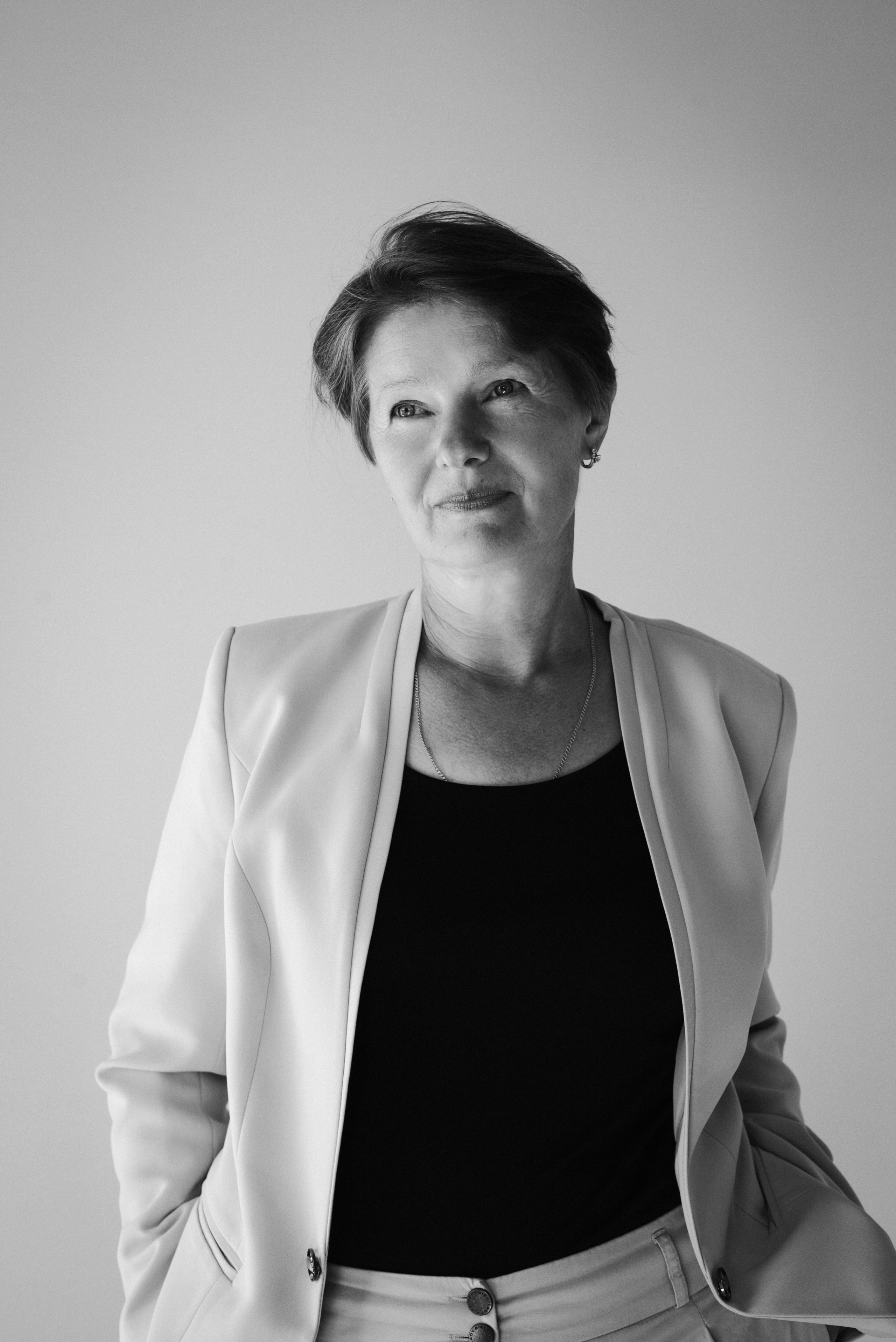 Семейная фотосессия минимализм. Фотограф в Воронеже. Портреты, контент, семейные сьемки