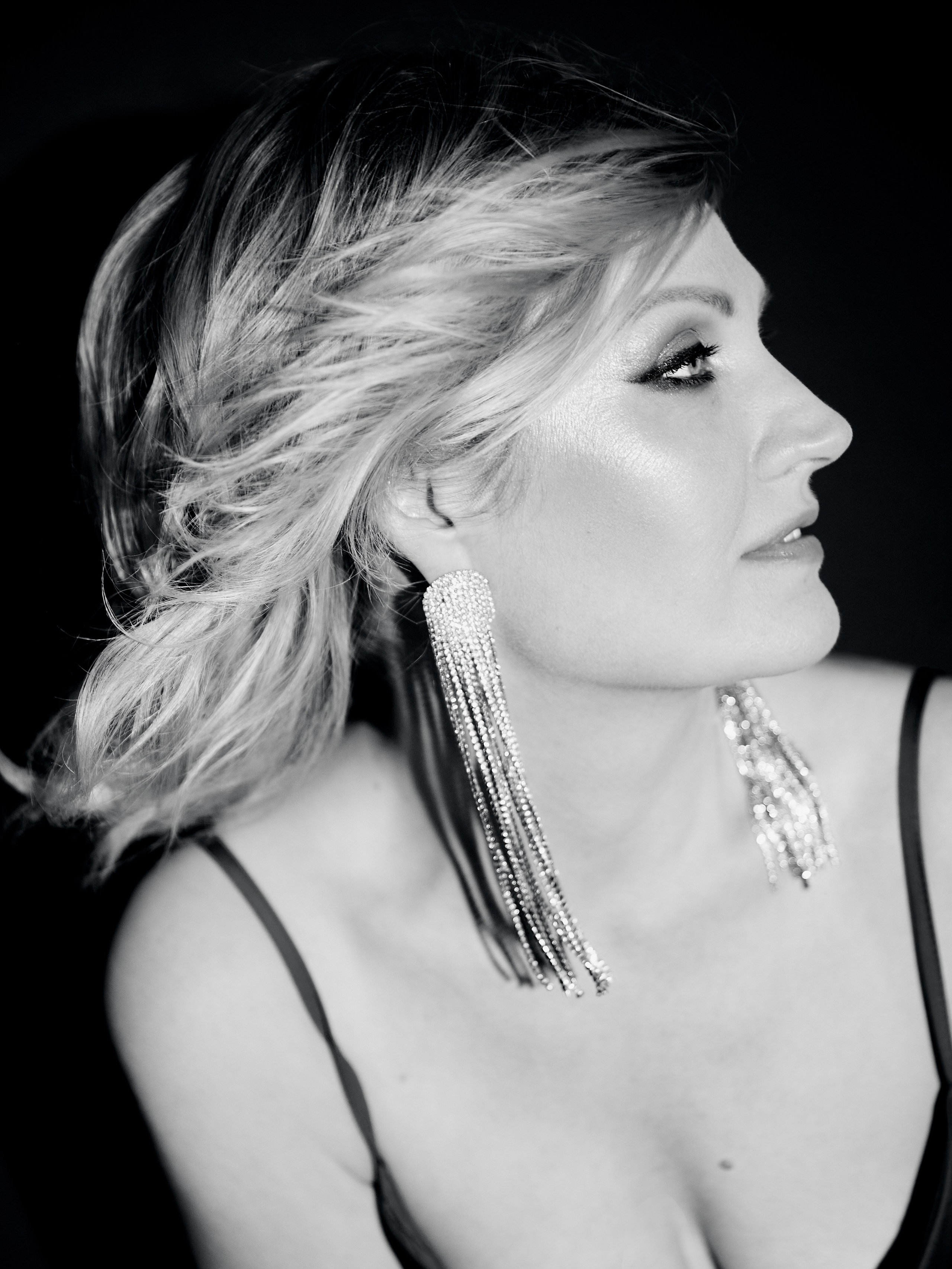 ELENA. Yulia Otroschenko