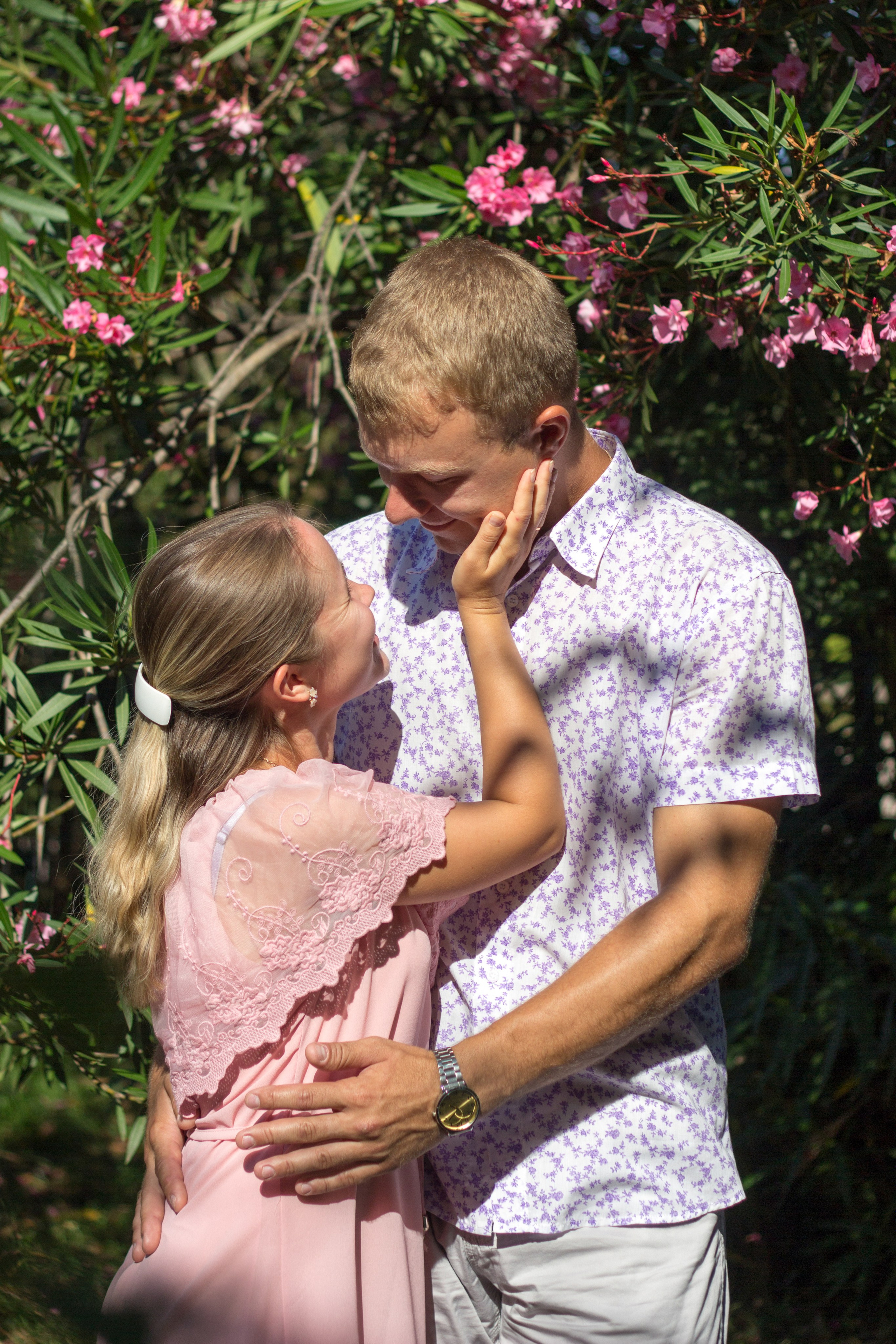 Семейная фотосессия в парке. Фотограф в Сочи Тиунова Маргарита и Тиунов Евгений