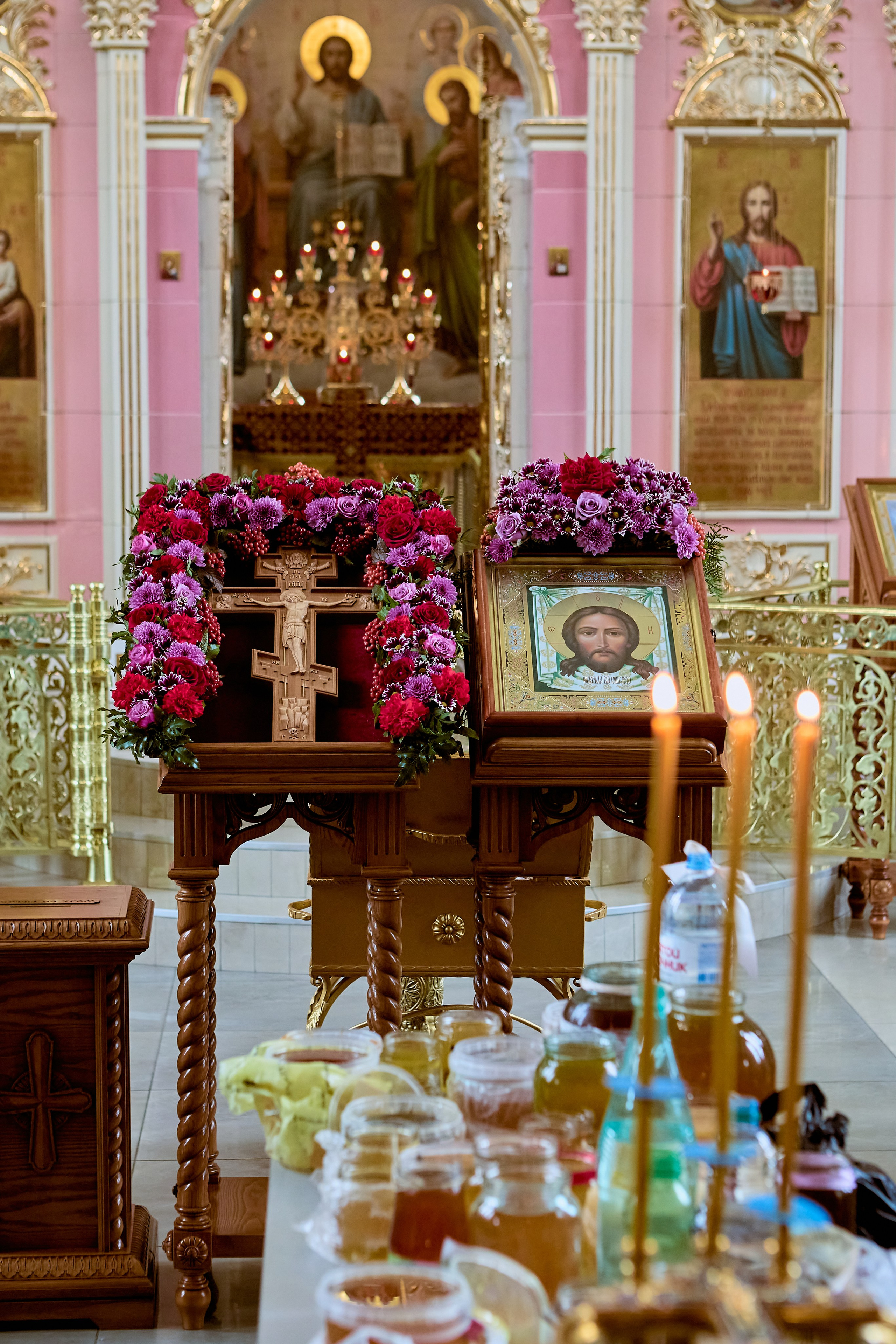 Фотографии с праздника Изнесение Честны́х Древ Животворящего Креста Господня