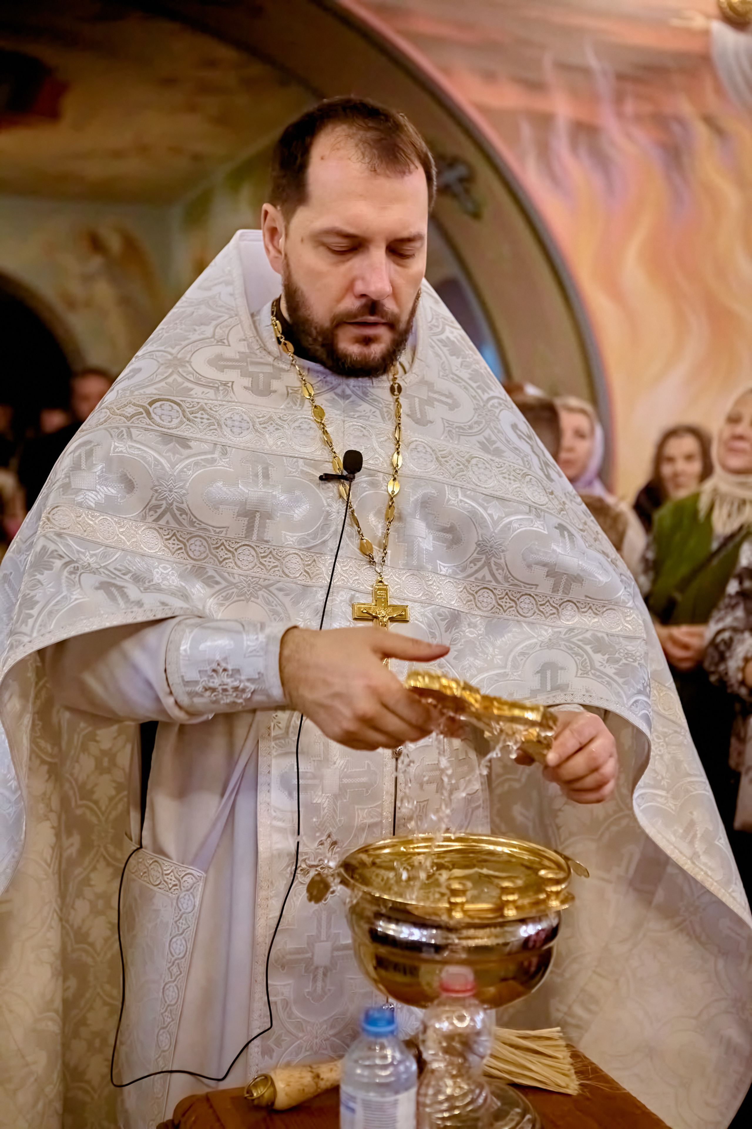 Воскресная Литургия в храме 12 января 2025 г