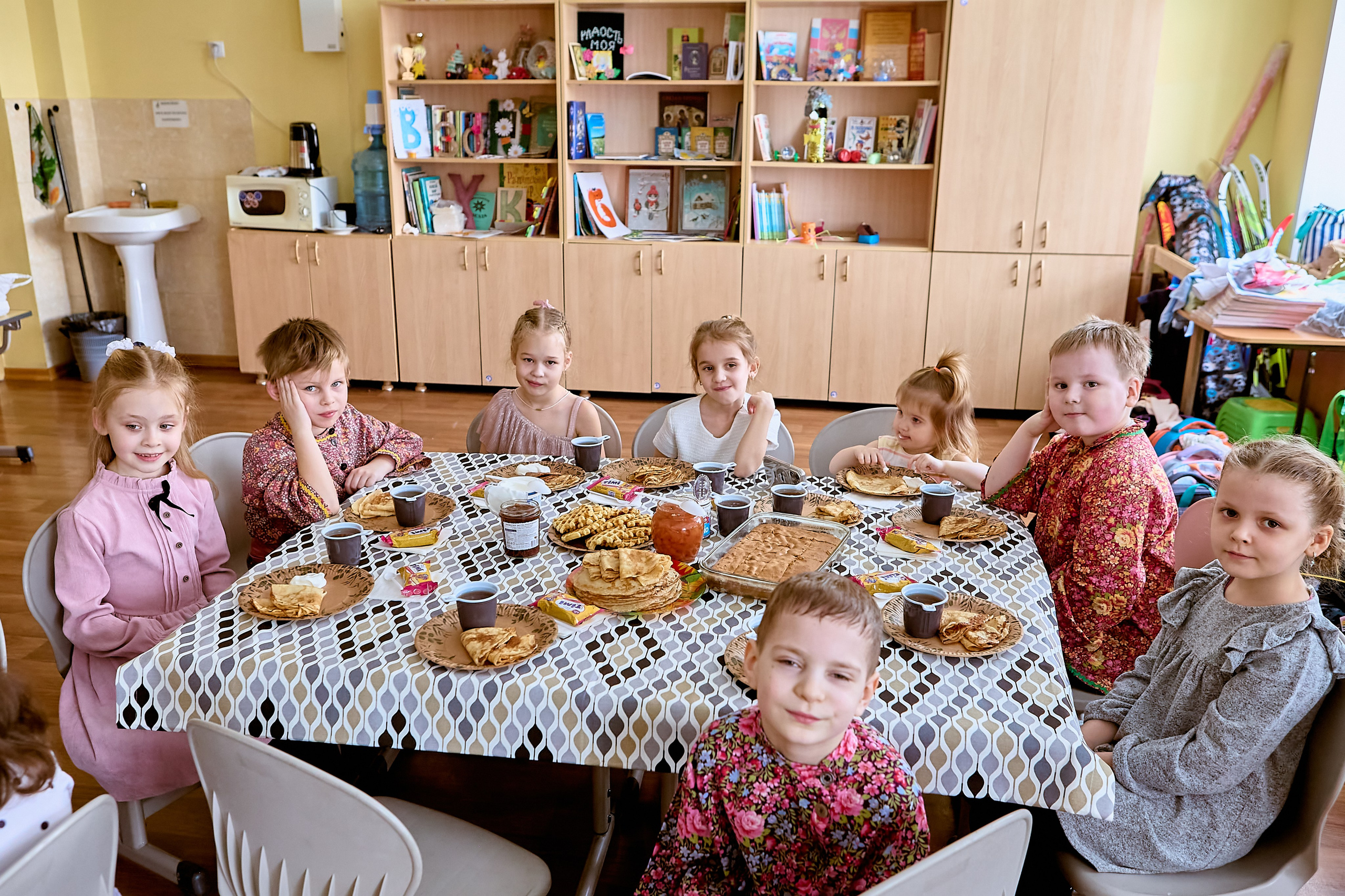 ШИРОКАЯ МАСЛЕНИЦА фотографии с праздника 1 А класса