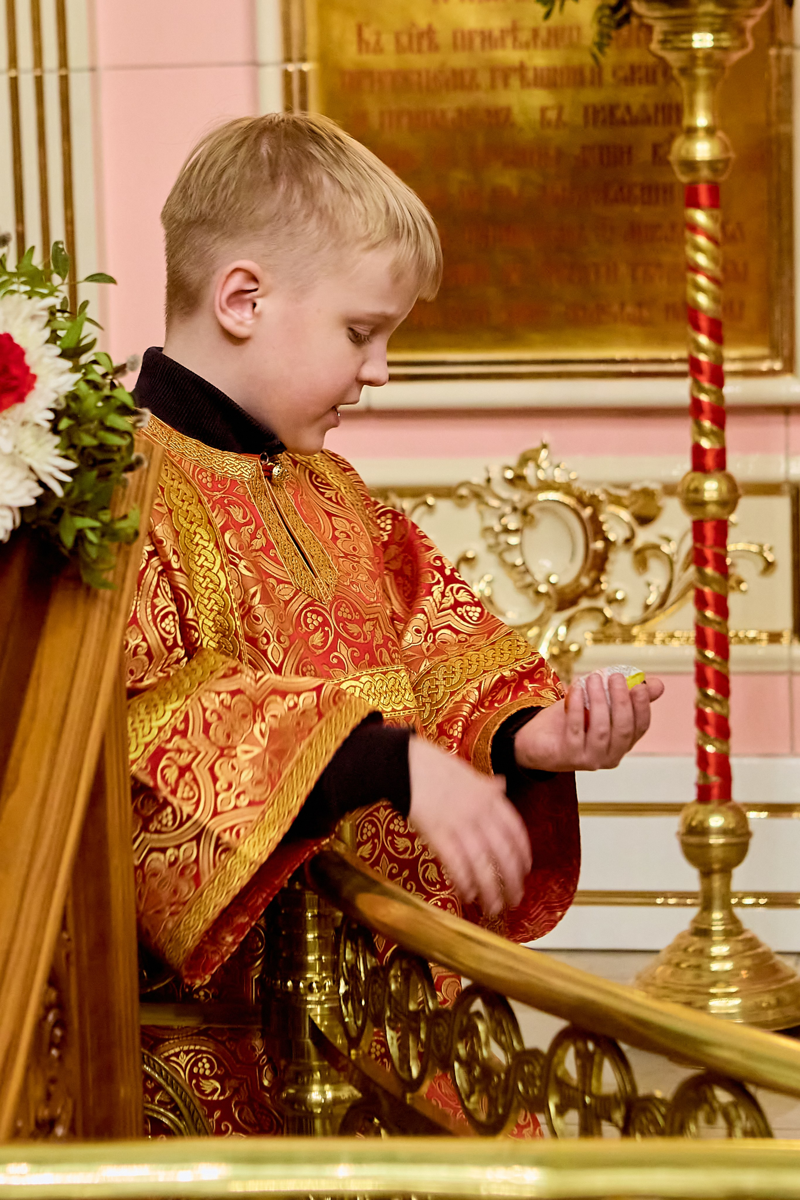 Подарок в Пасхальную ночь. Фото Николая Голованова г. Дзержинск