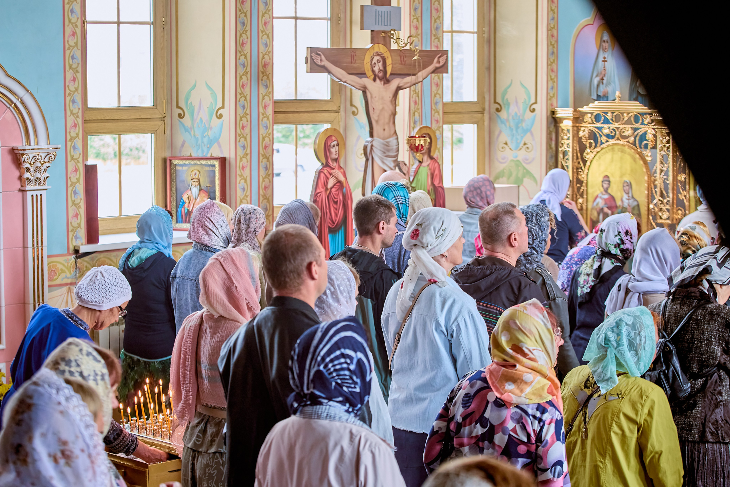 Величественная атмосфера Божественной Литургии, наполненная благодатью и молитвой, в объективе фотографа г Дзержинск.