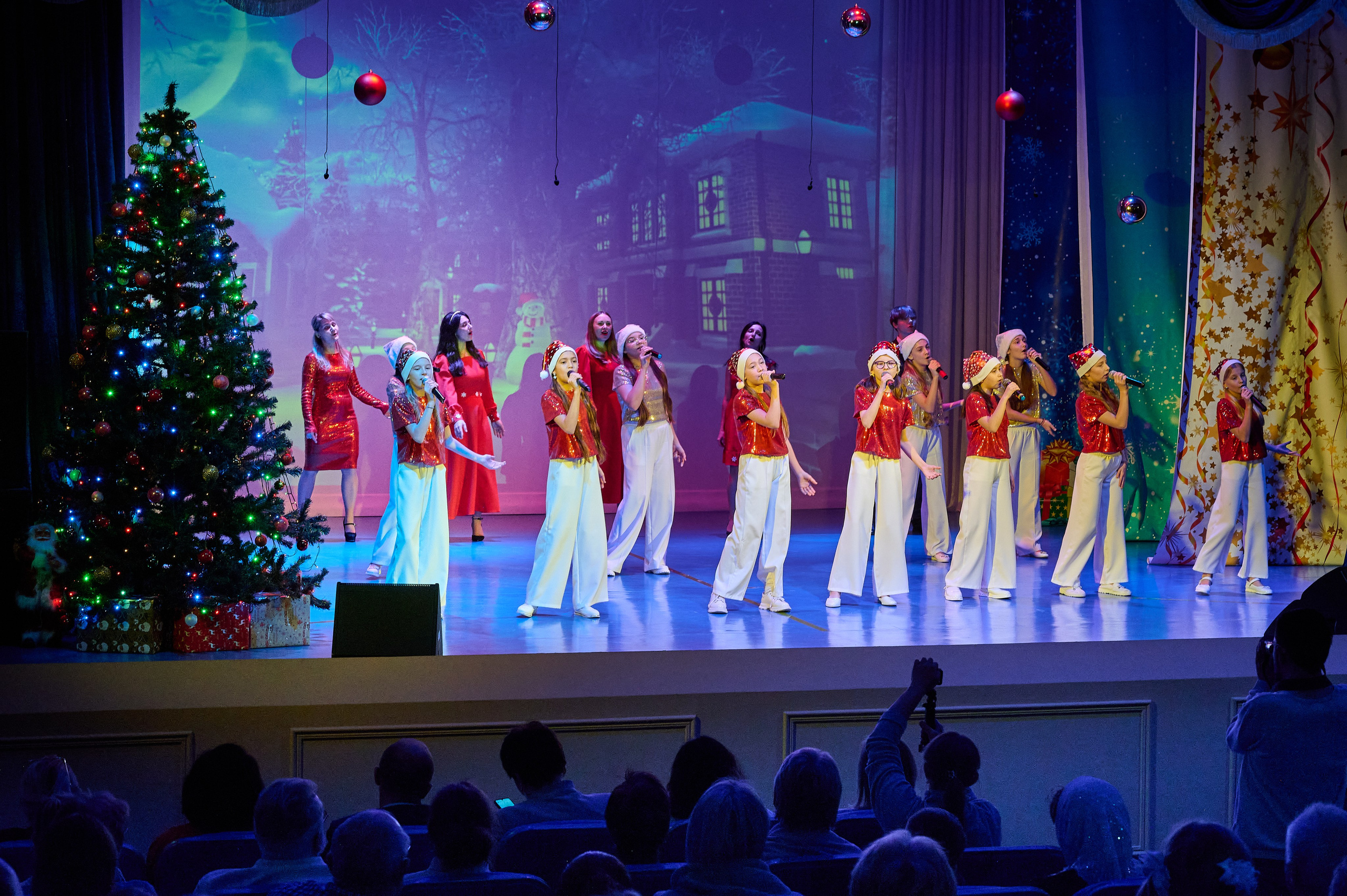 НГ концерт в Марьиной роще. Жизнь курорта Кабардинка в фотографиях