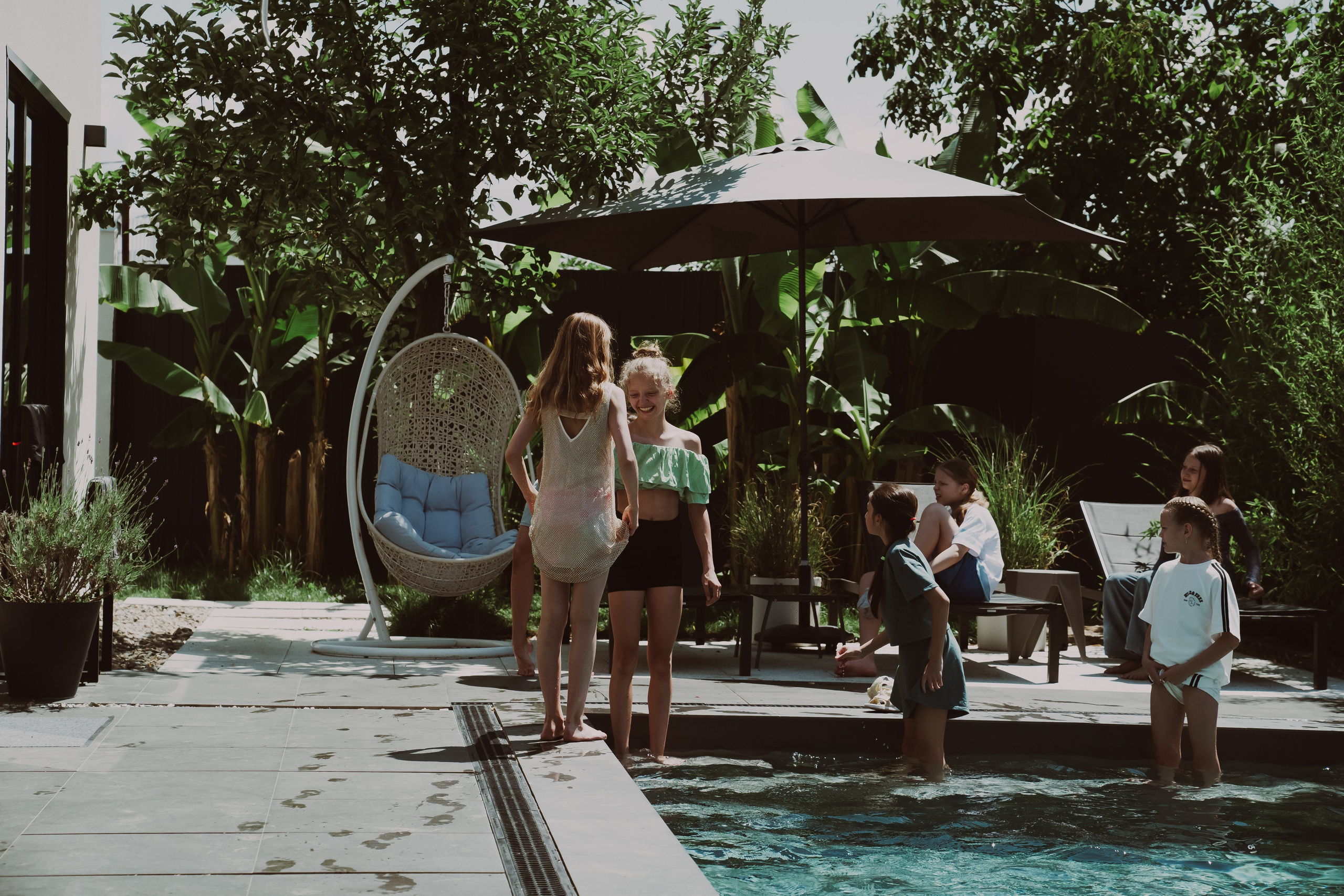 Репрезентативные разножанровые кадры. Фото