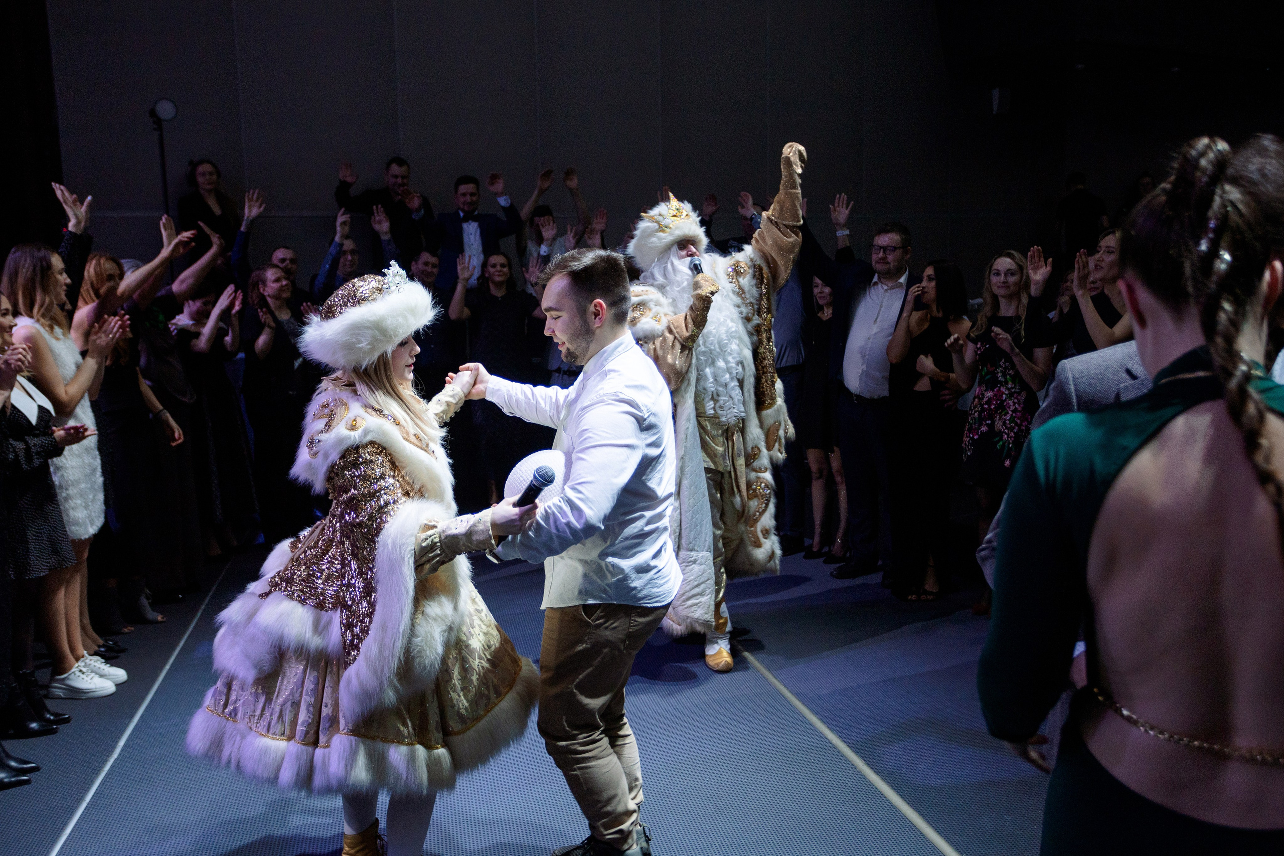 РЕПОРТАЖ: НОВЫЙ ГОД В ДК МЕТАЛЛУРГ. Профессиональный фотограф в Ижевске Леша Петров