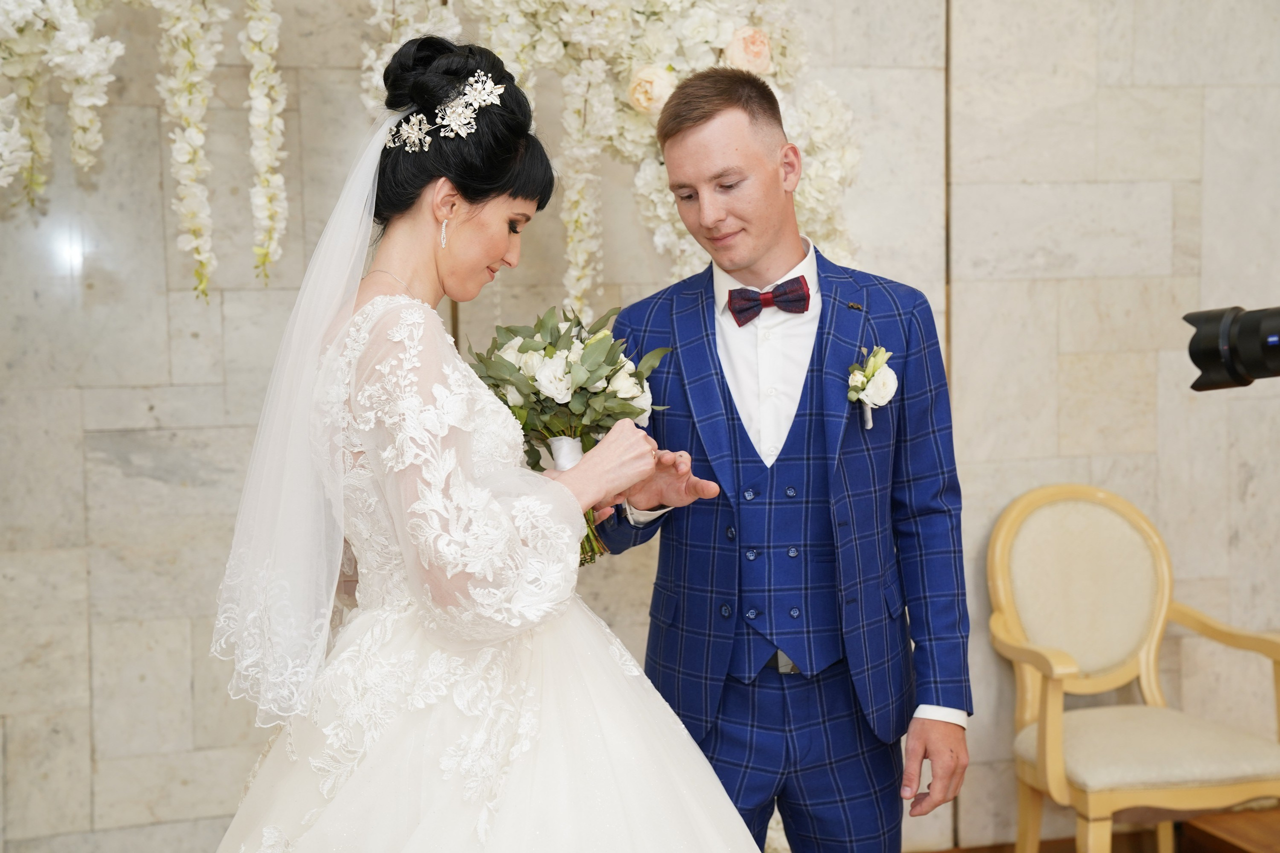 Макс и Анна. MEMENTO.Выпускные альбомы, школьные, юбилейные и другие книги. Ростов-на-Дону