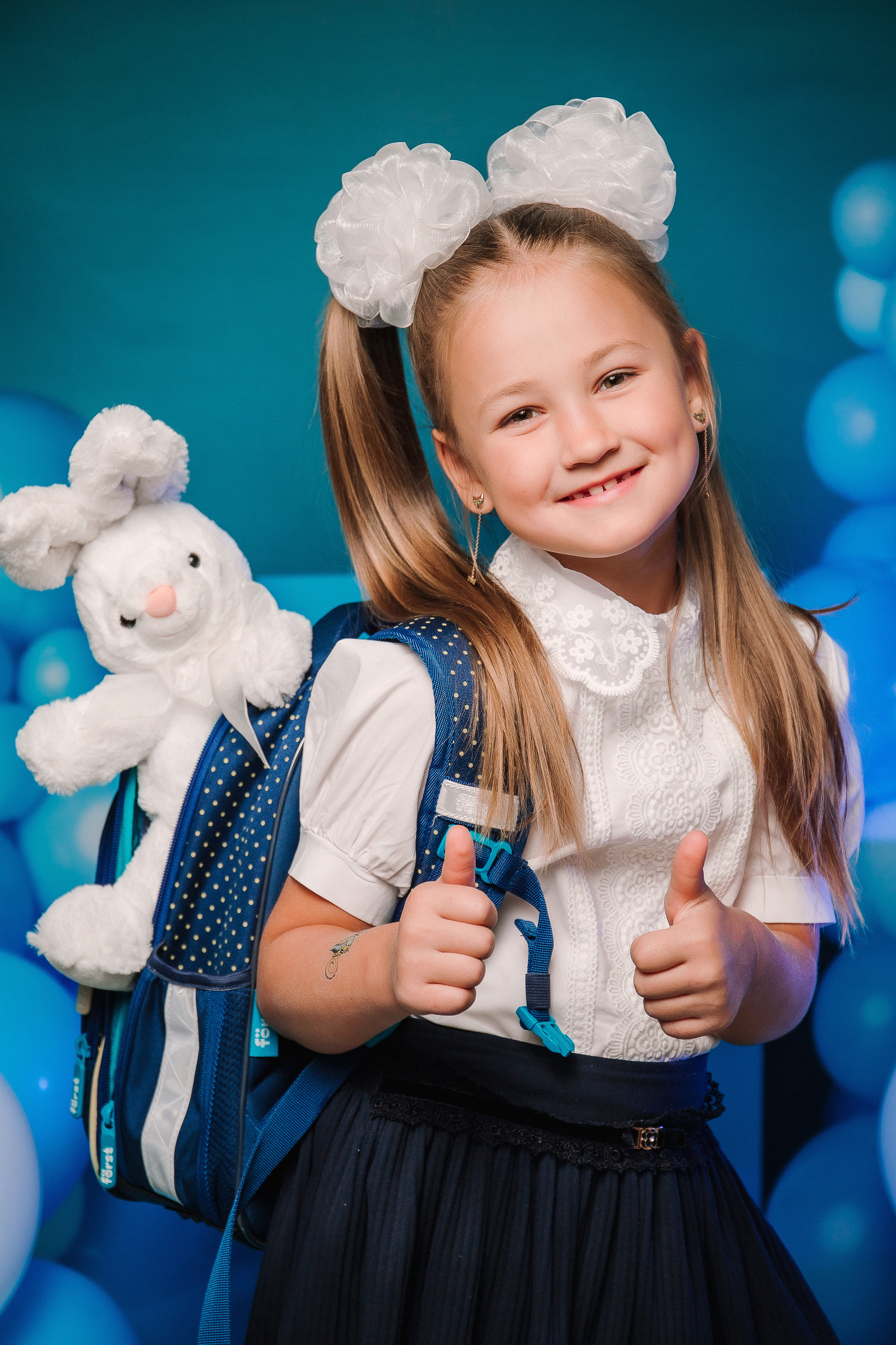 Студия- фото на фоне «Шары». Выпускные альбомы Натальи Бутко: Новороссийск, Анапа, Геленджик