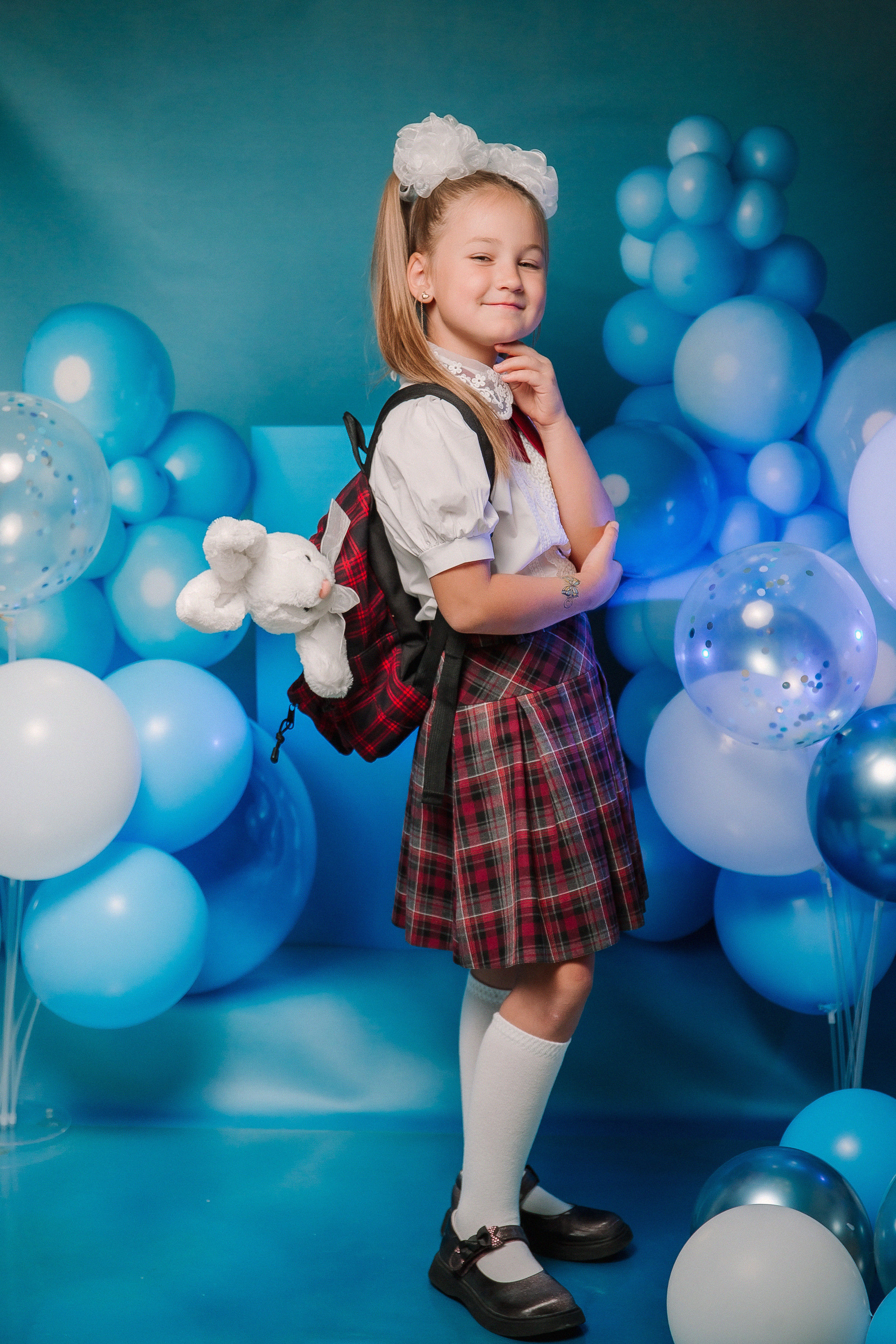 Студия- фото на фоне «Шары». Выпускные альбомы Натальи Бутко: Новороссийск, Анапа, Геленджик