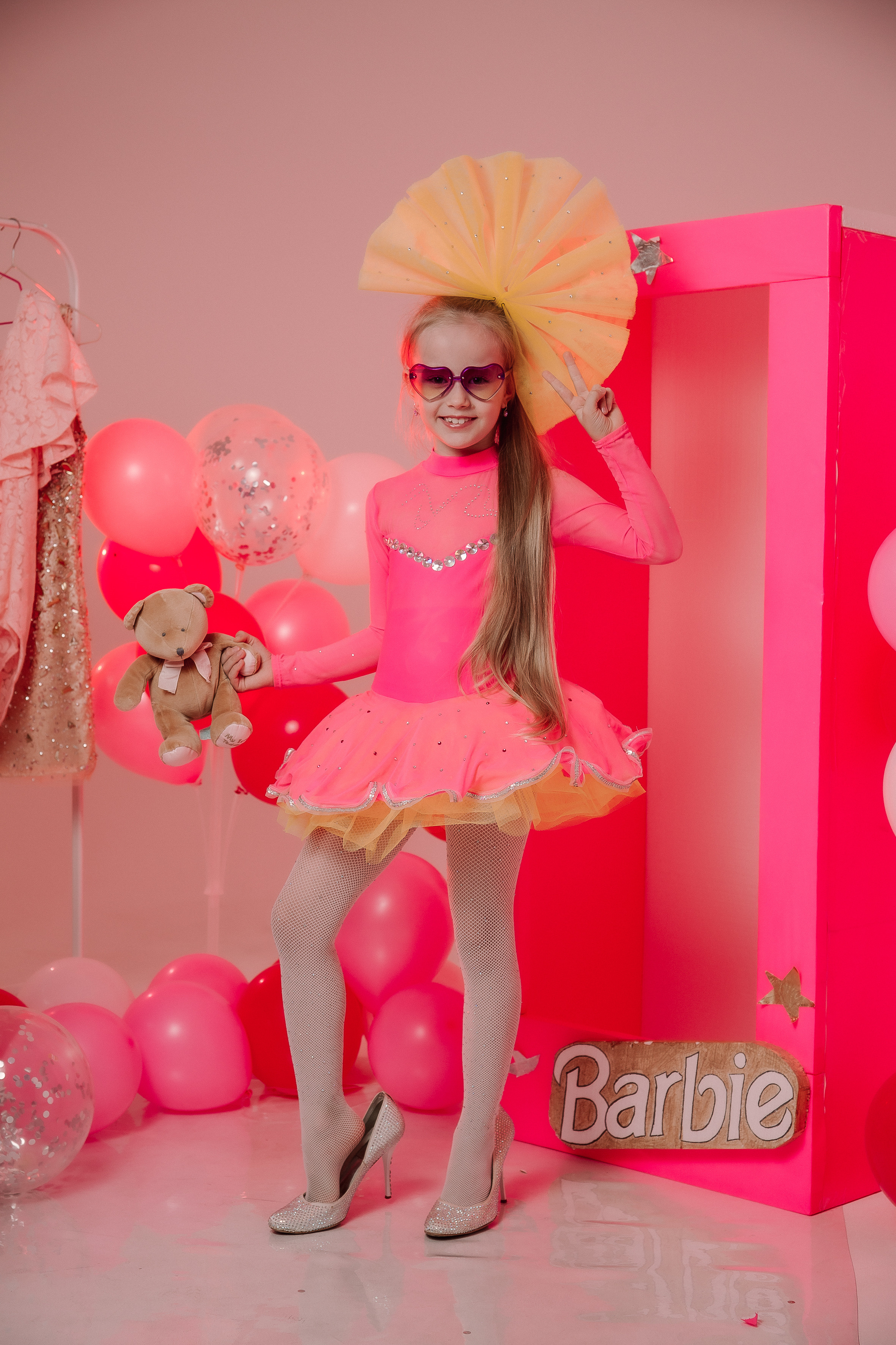 Мини Барби. Выпускные альбомы Натальи Бутко: Новороссийск, Анапа, Геленджик