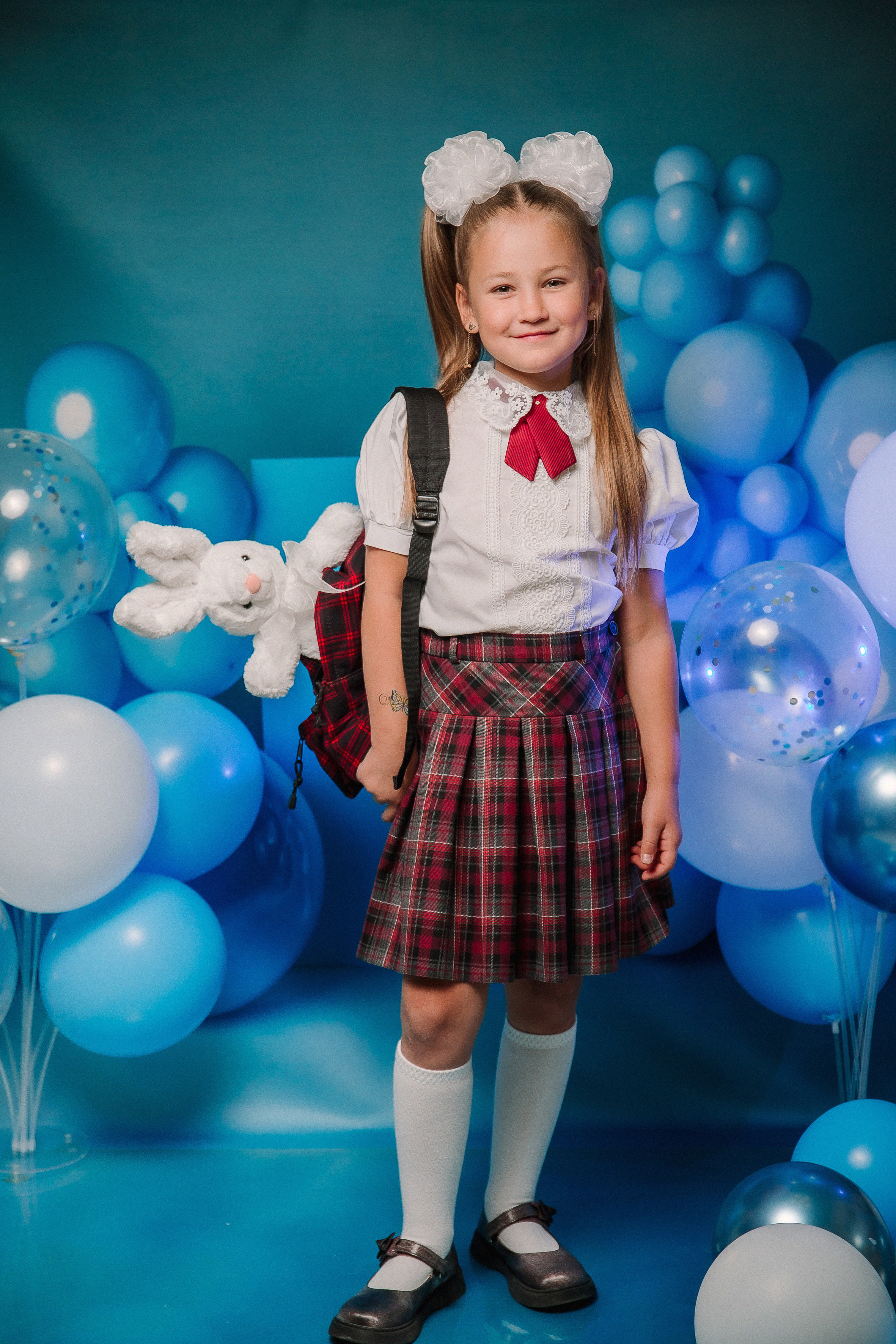 Студия- фото на фоне «Шары». Выпускные альбомы Натальи Бутко: Новороссийск, Анапа, Геленджик