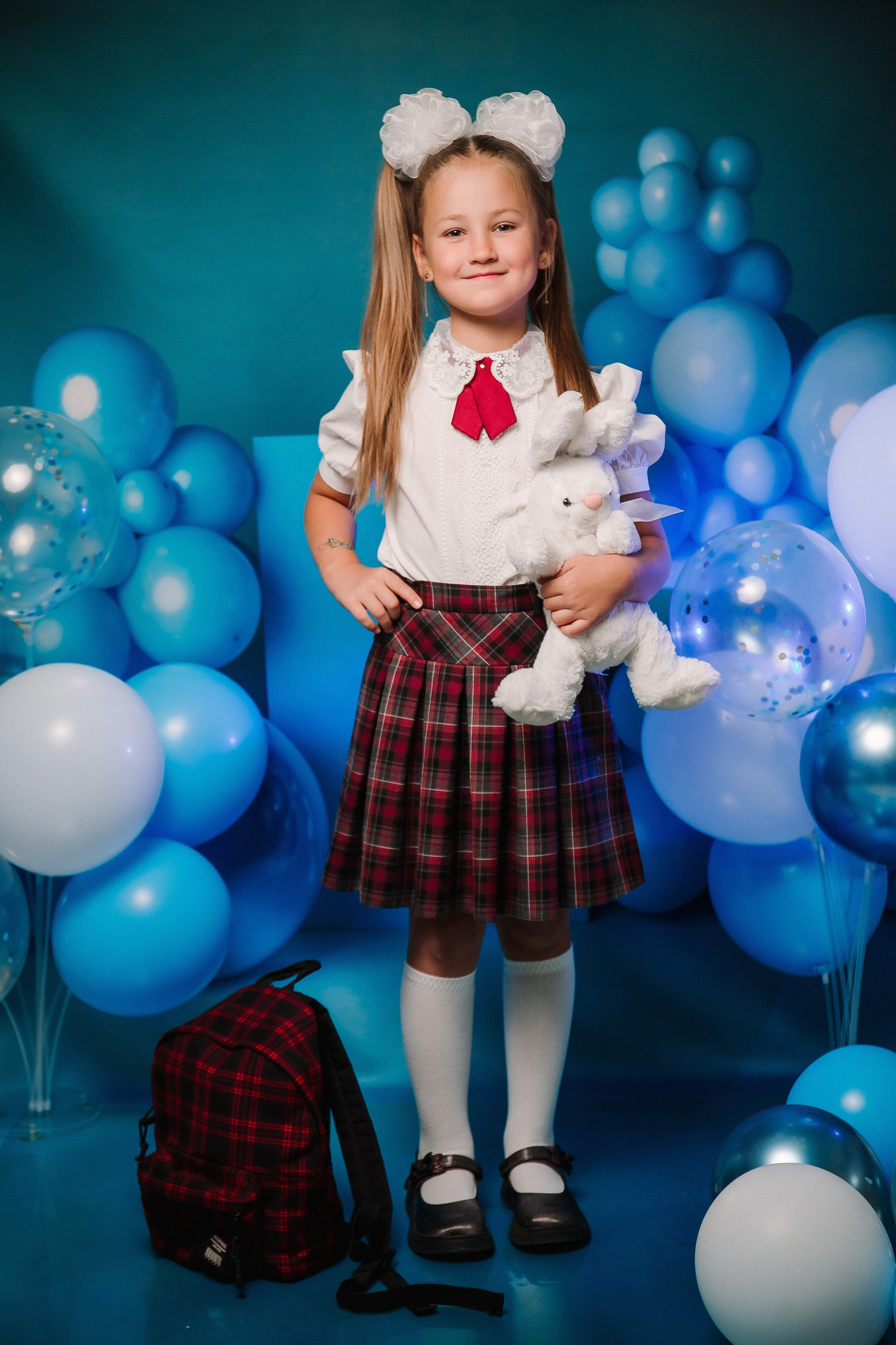 Студия- фото на фоне «Шары». Выпускные альбомы Натальи Бутко: Новороссийск, Анапа, Геленджик