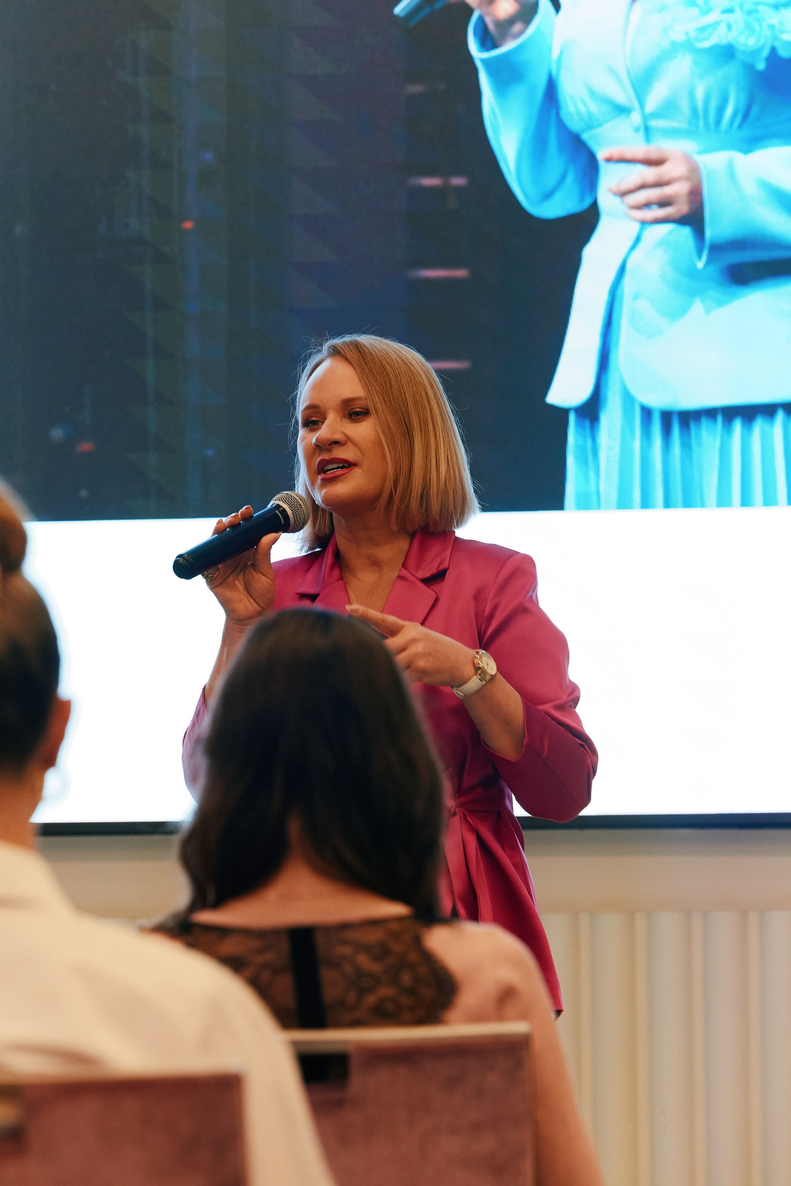 Современная женщина в Hilton 26.10. Свадебный репортажный фотограф краснодар максим дремов дрёмов фотосессия студия цена