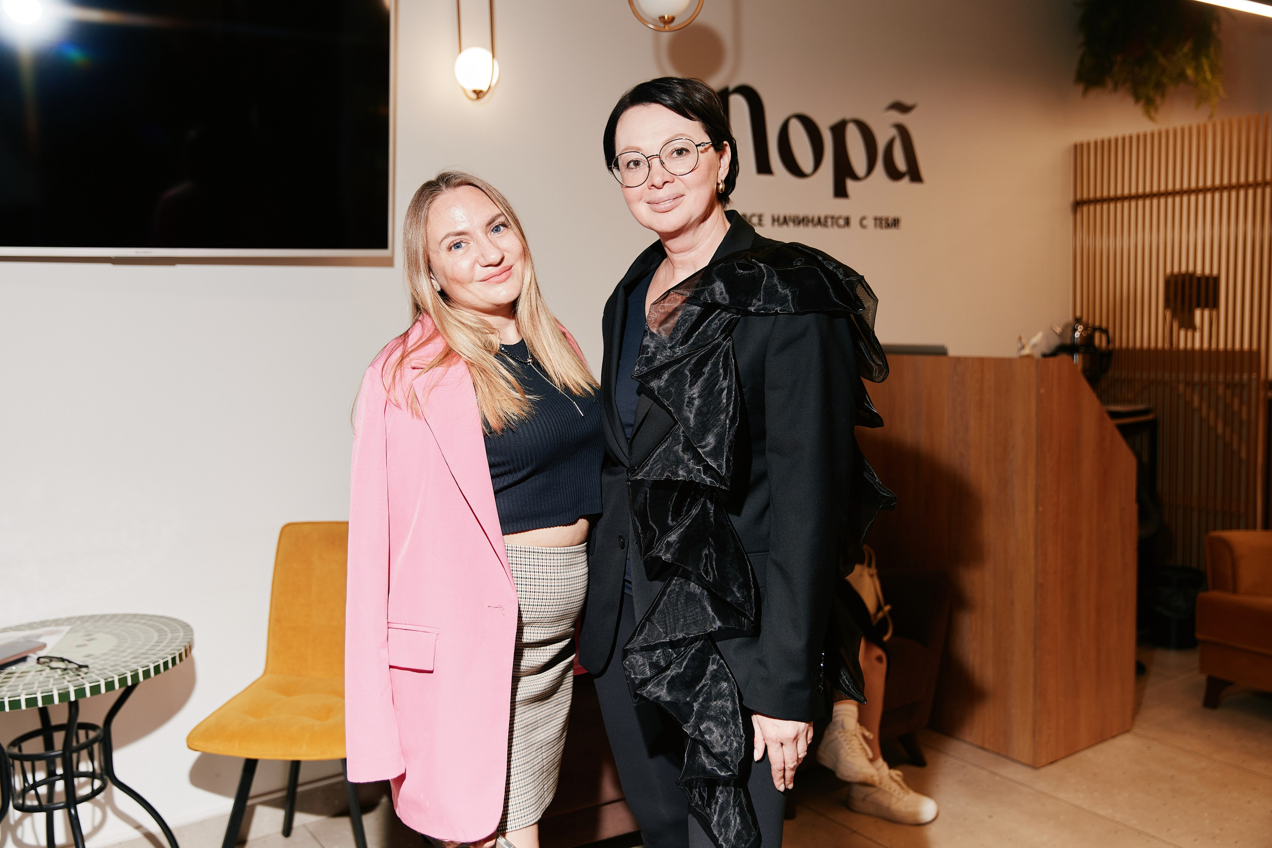 Встреча в Салоне красоты Пора 16.04. Свадебный репортажный фотограф краснодар максим дремов дрёмов фотосессия студия цена