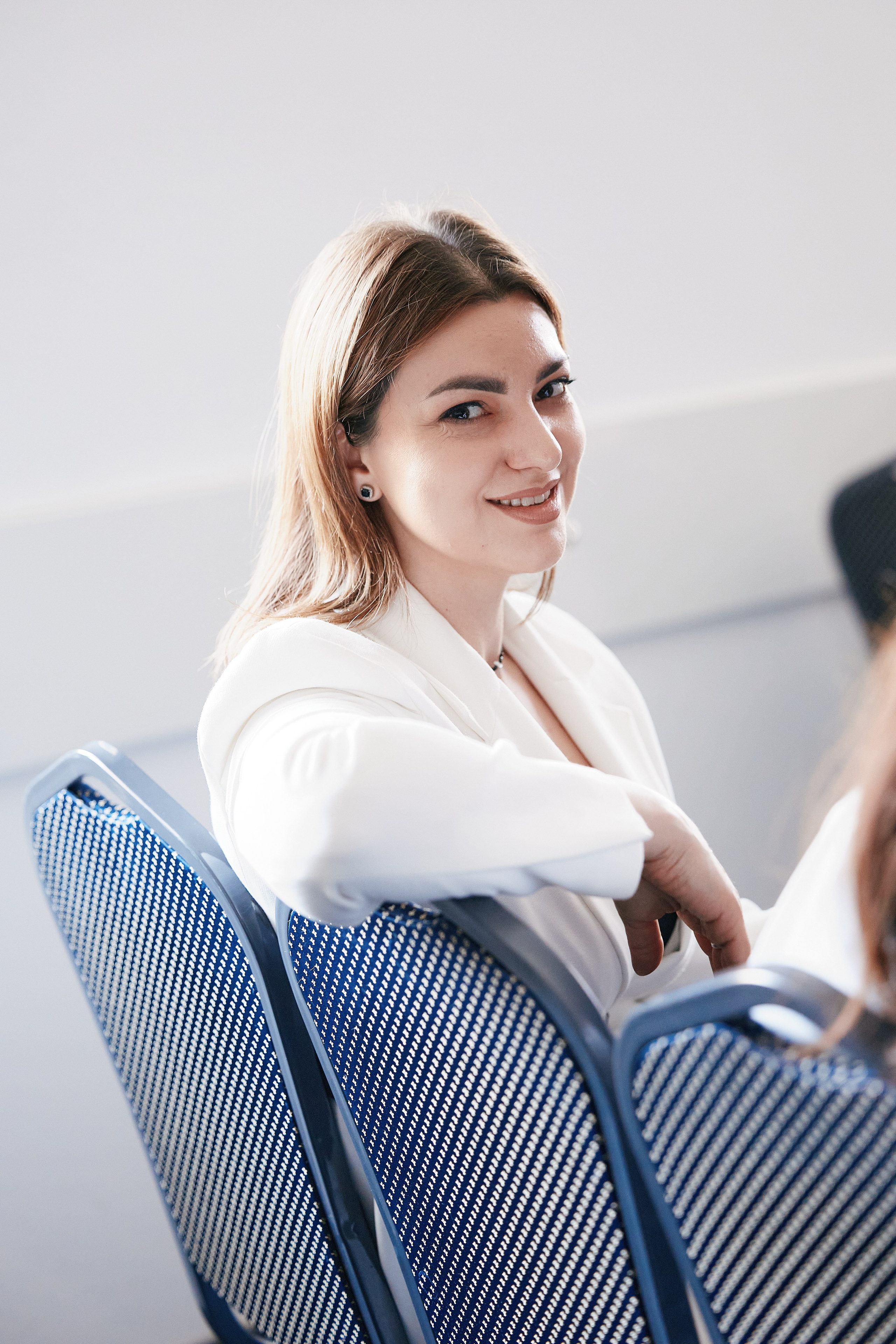 Презентация MR Group в ibis 23.04. Свадебный репортажный фотограф краснодар максим дремов дрёмов фотосессия студия цена