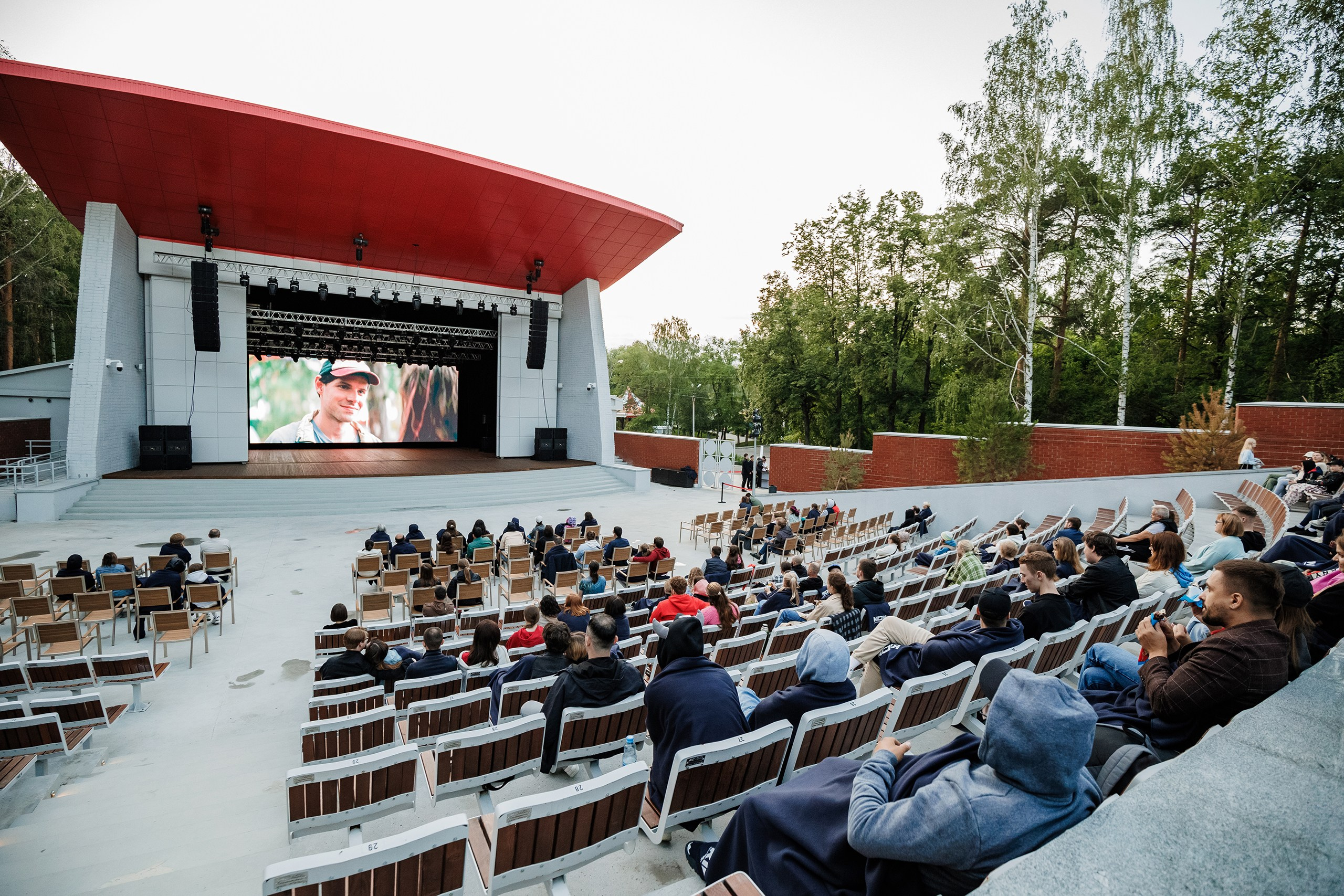 Открытие летнего кинотеатра KION. Фотограф Павел Хрулёв