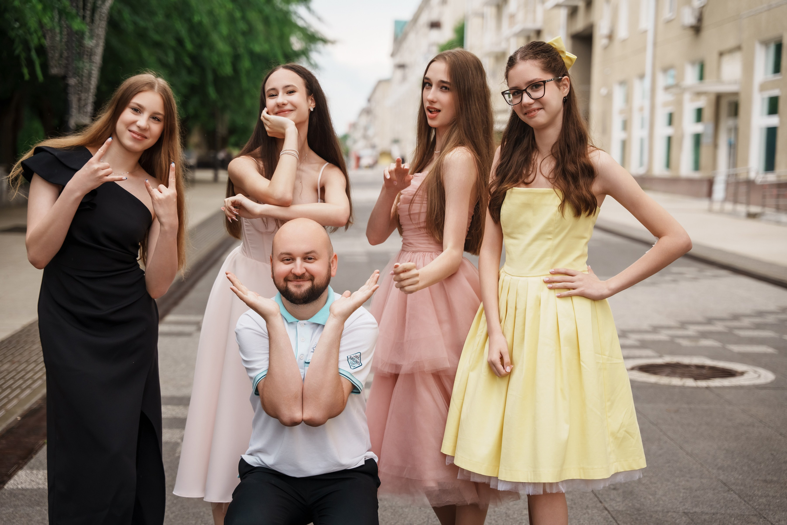На набережной. ВЫПУСКНЫЕ АЛЬБОМЫ, Школьный фотограф, семейный и свадебный в Саратове и области Ольга Плаксина