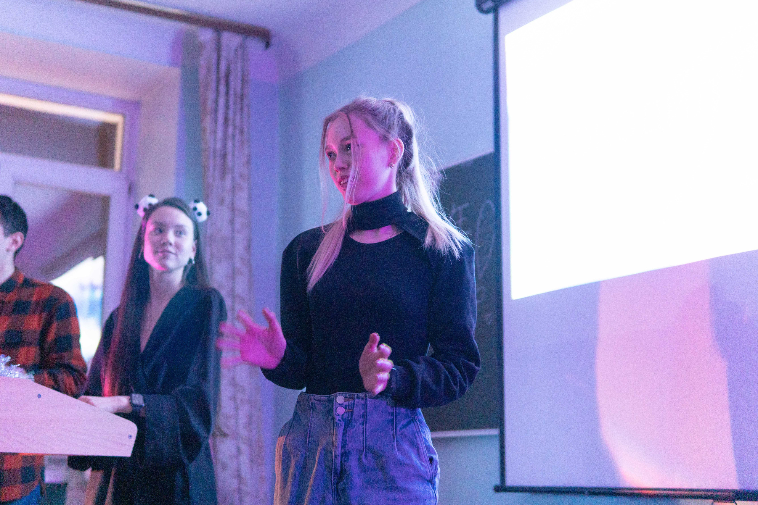 Новогодний квиз международников. Медиа-портфолио Марии Абрашиной