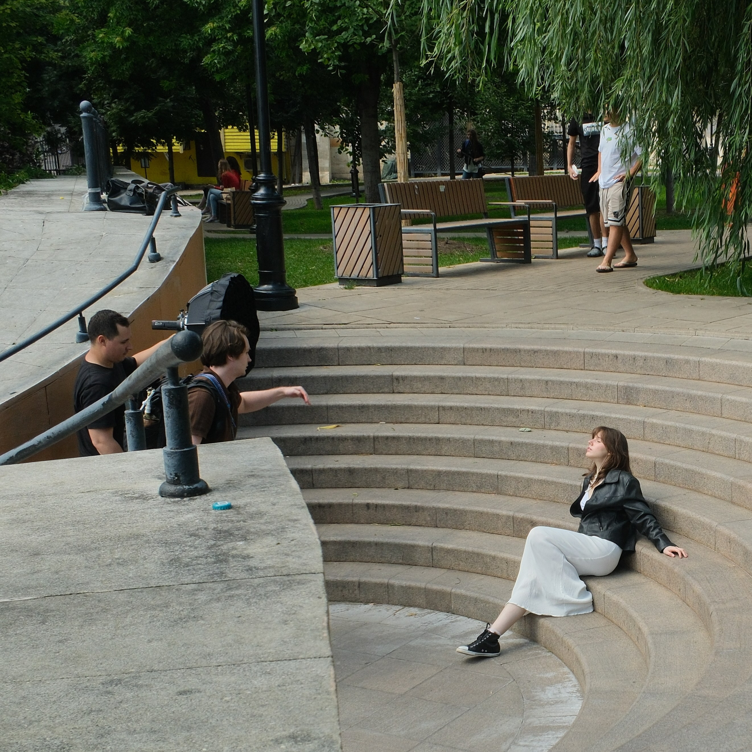 Улица, люди, жизнь…