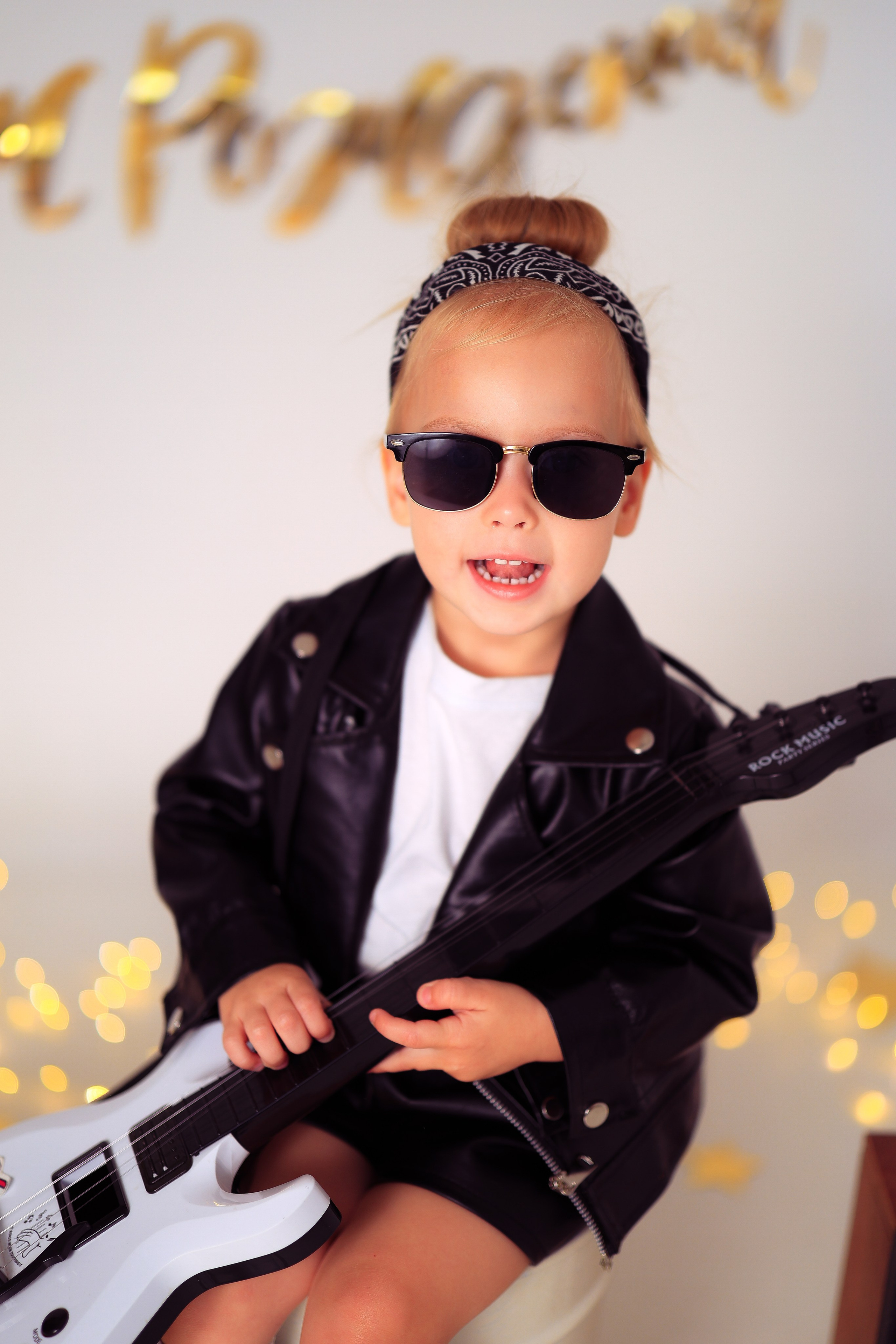 Малышки Антураж