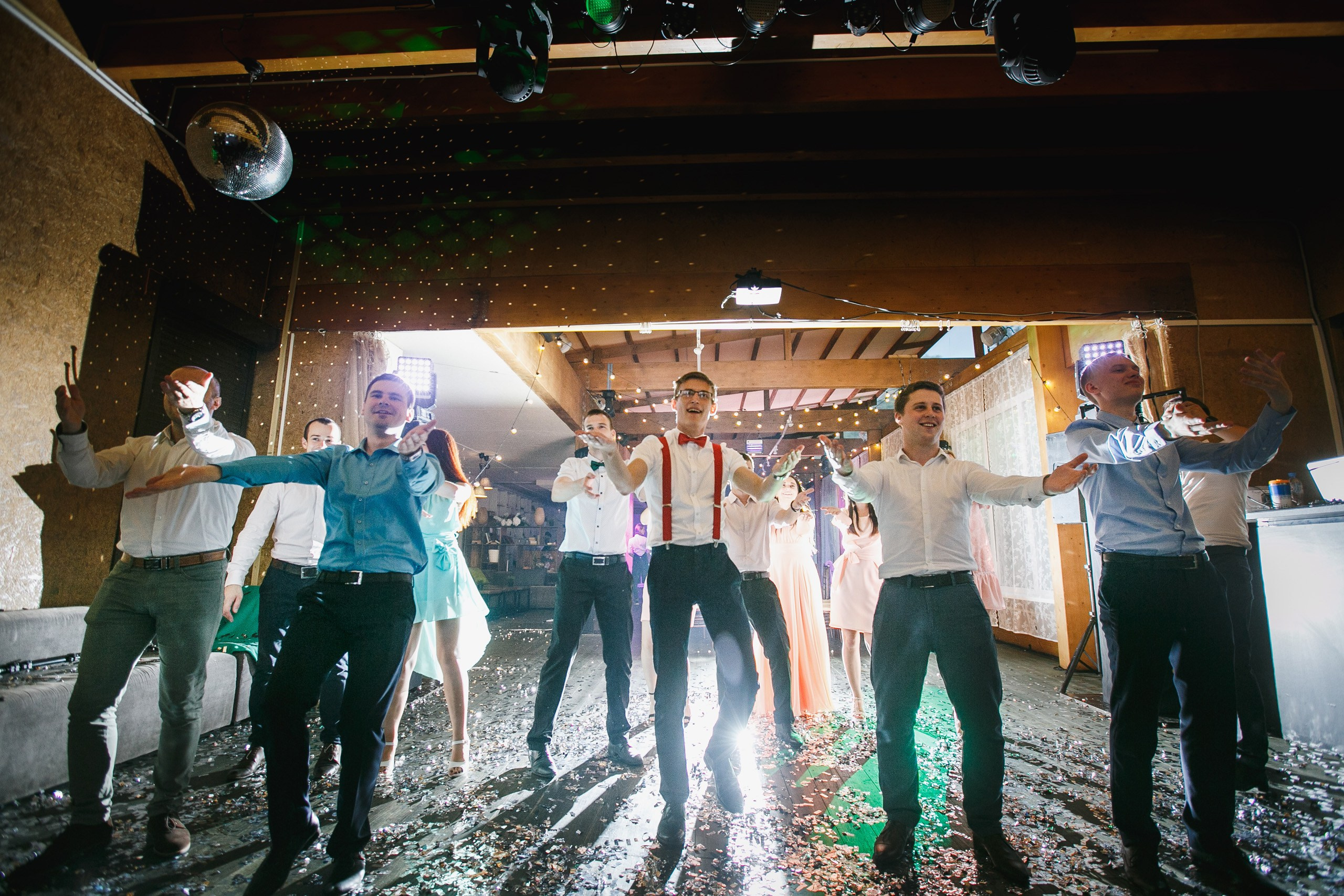 А+В. СВАДЕБНЫЙ И РЕПОРТАЖНЫЙ ФОТОГРАФ В НИЖНЕМ НОВГОРОДЕ АРТЕМ КУЗЬМИЧЕВ