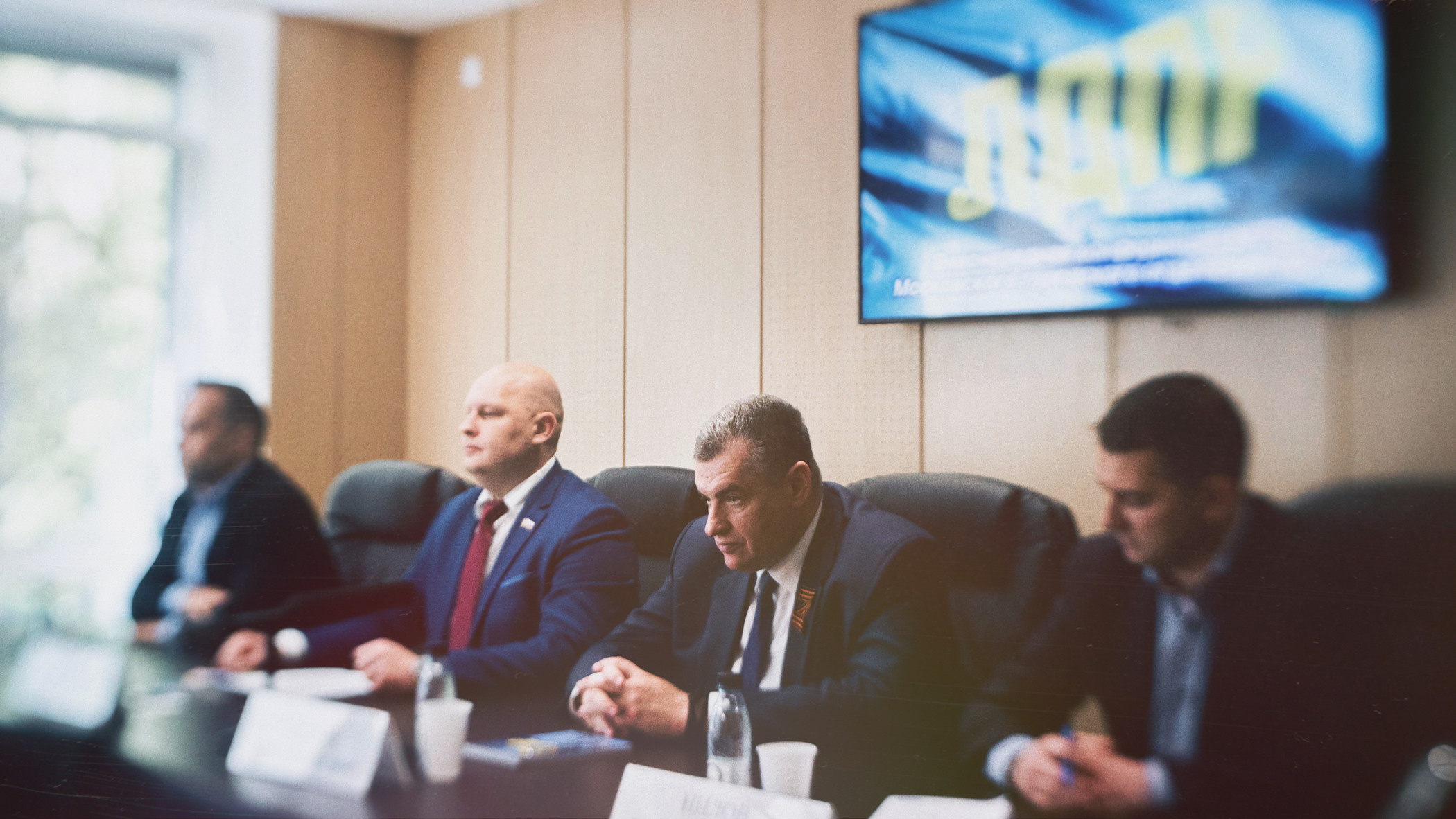 Л. Э. Слуцкий. ХРОНИКИ ХРОНОСА