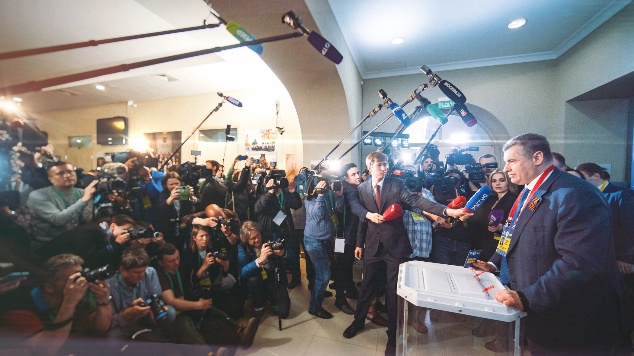 Л. Э. Слуцкий. ХРОНИКИ ХРОНОСА