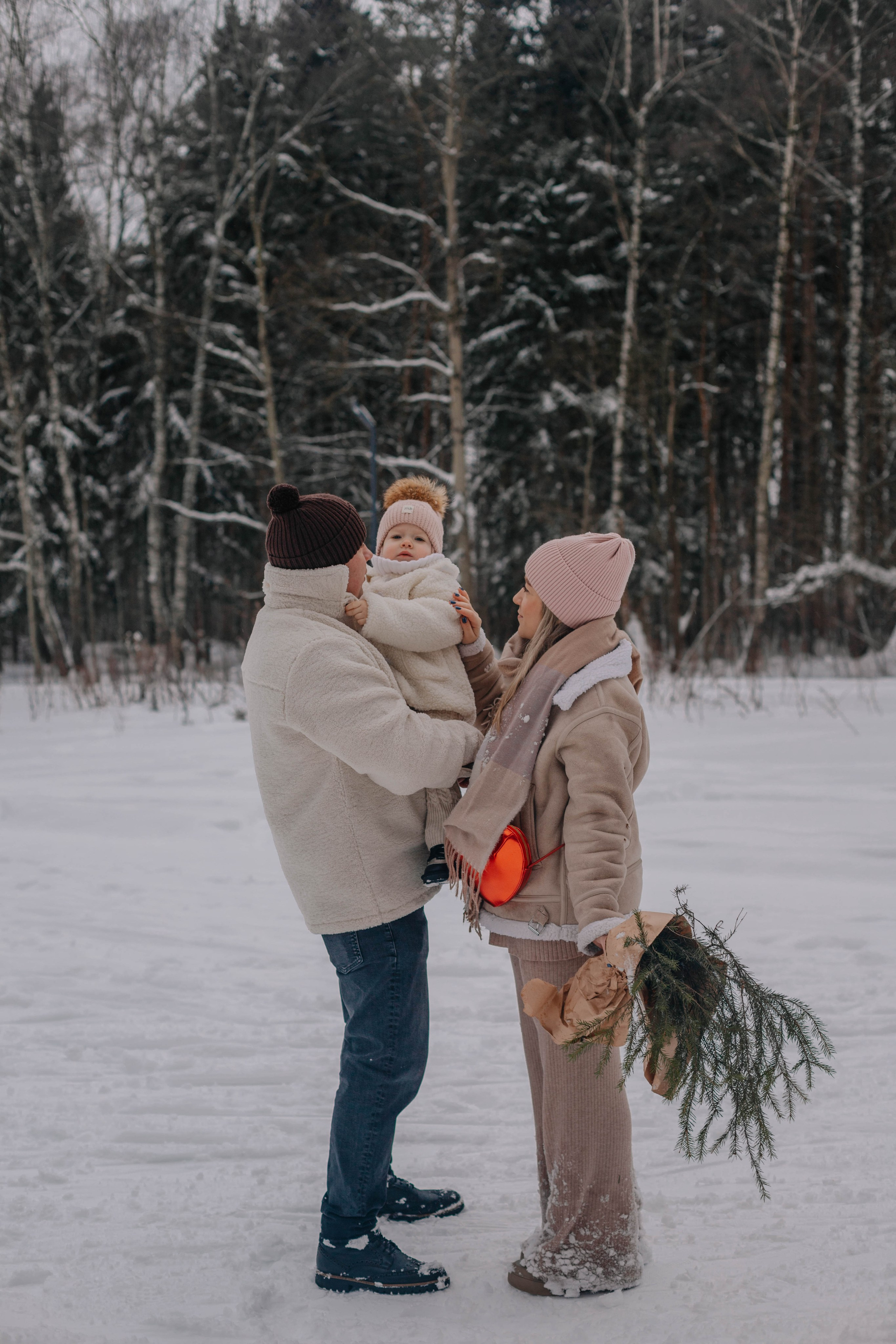 Лиля и семья Зимняя прогулка в лесу. Семейный и свадебный фотограф Видное Москва Екатерина Пятова